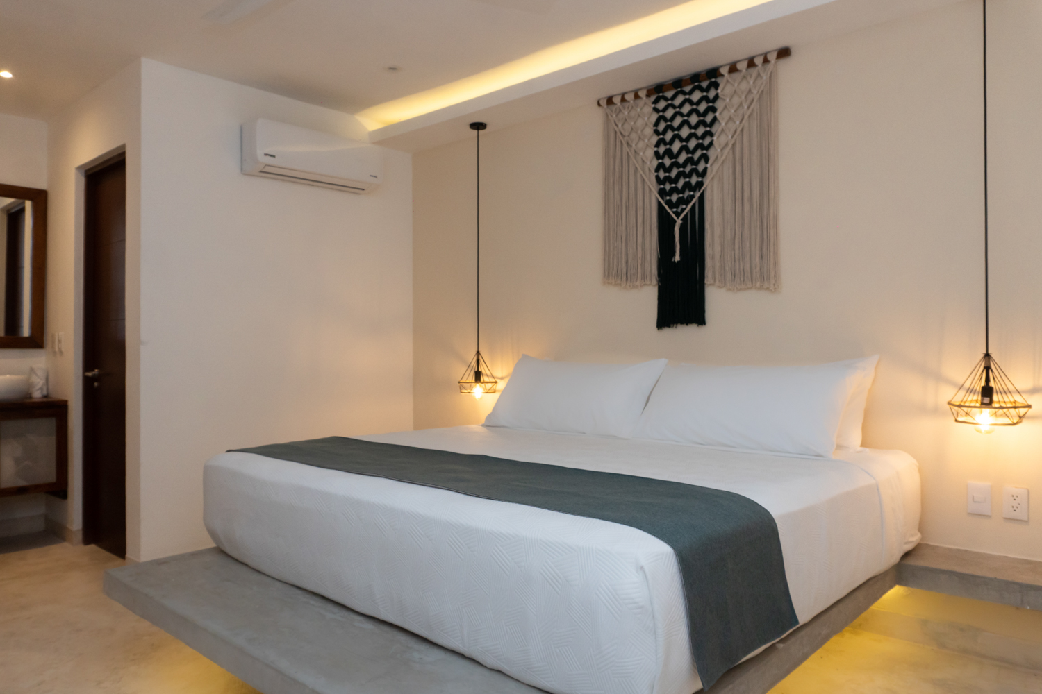 Junior Suite Deluxe King Bed