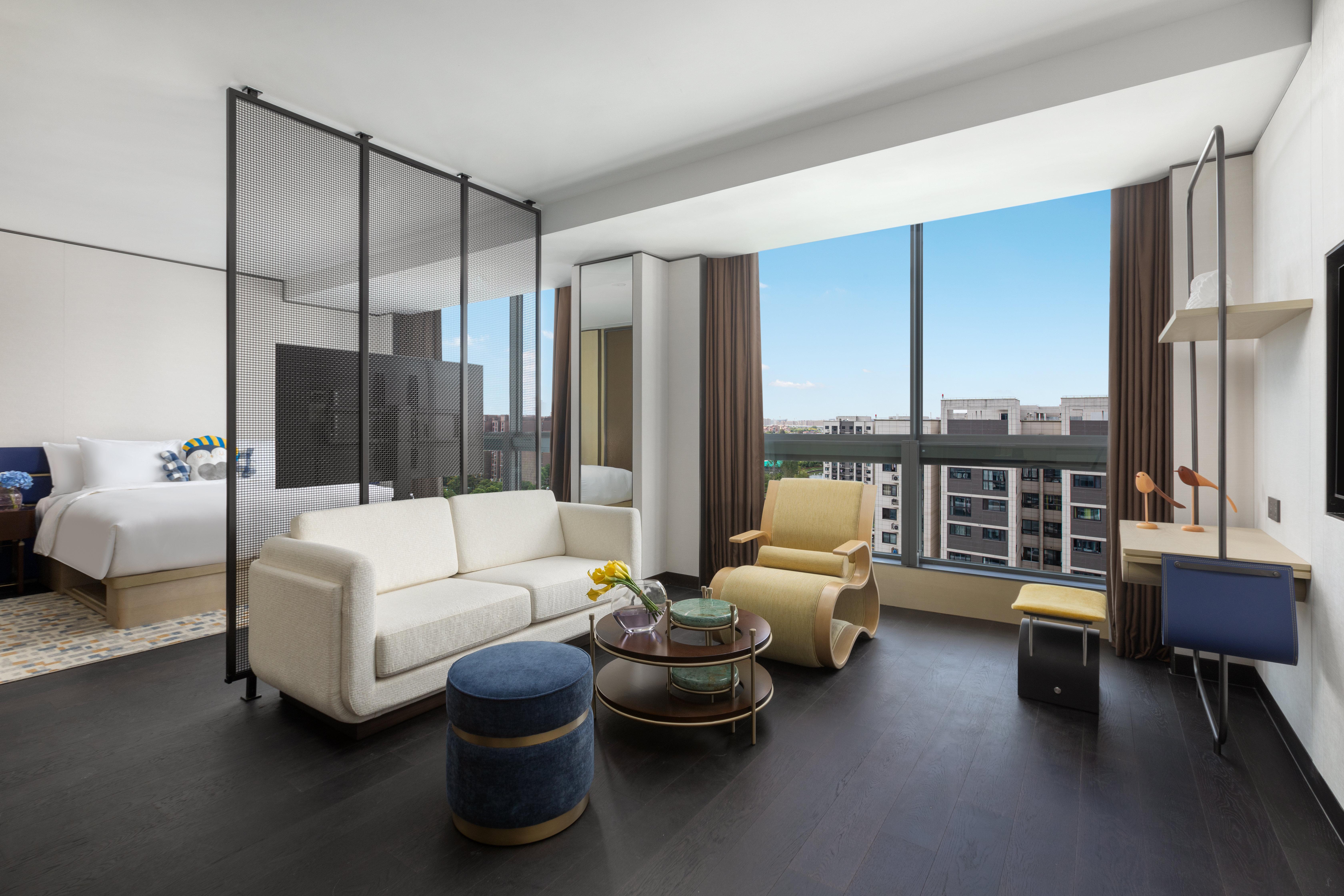 Suite with Kitchenette