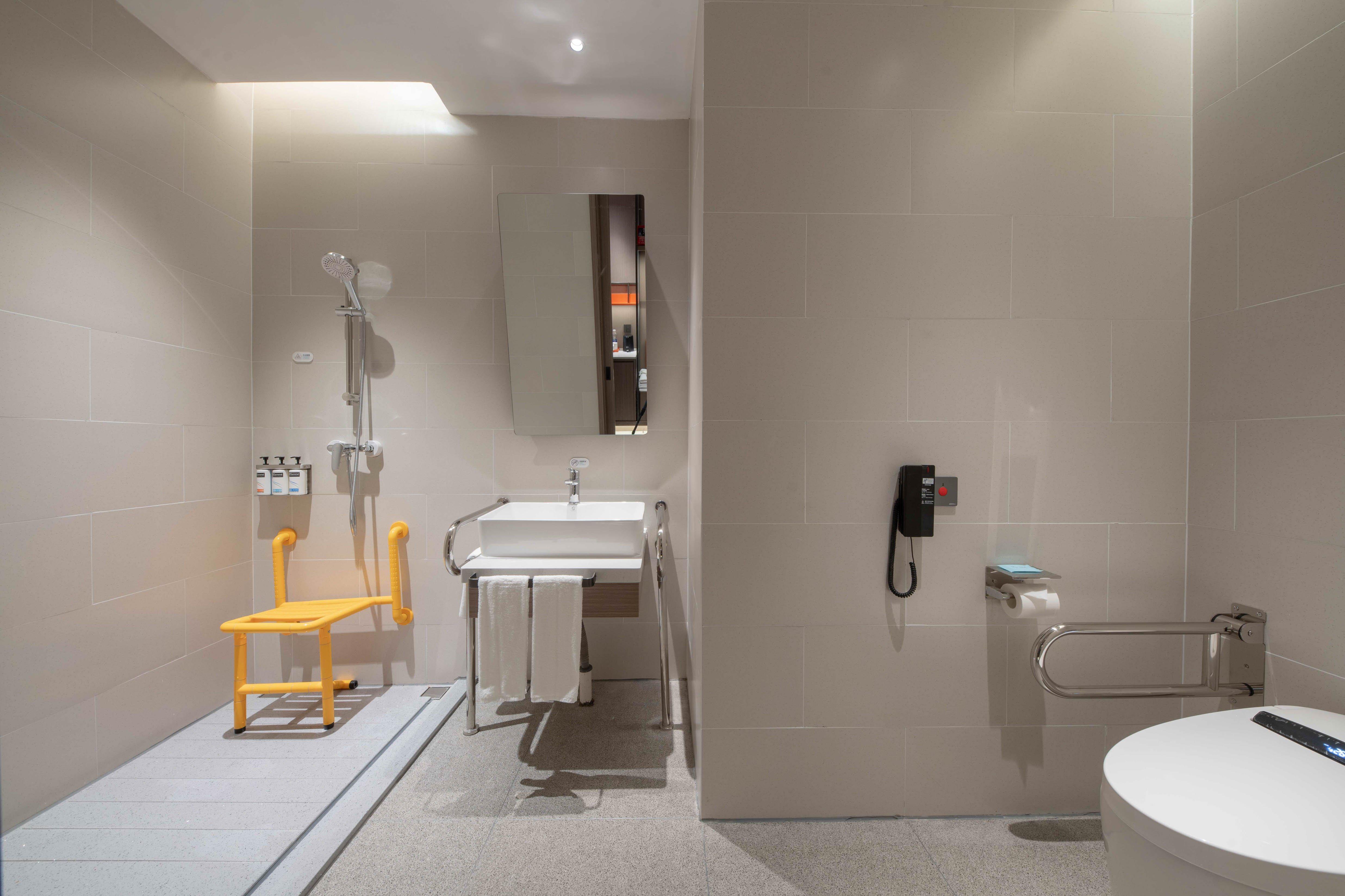 Double Accessible King Size Bed