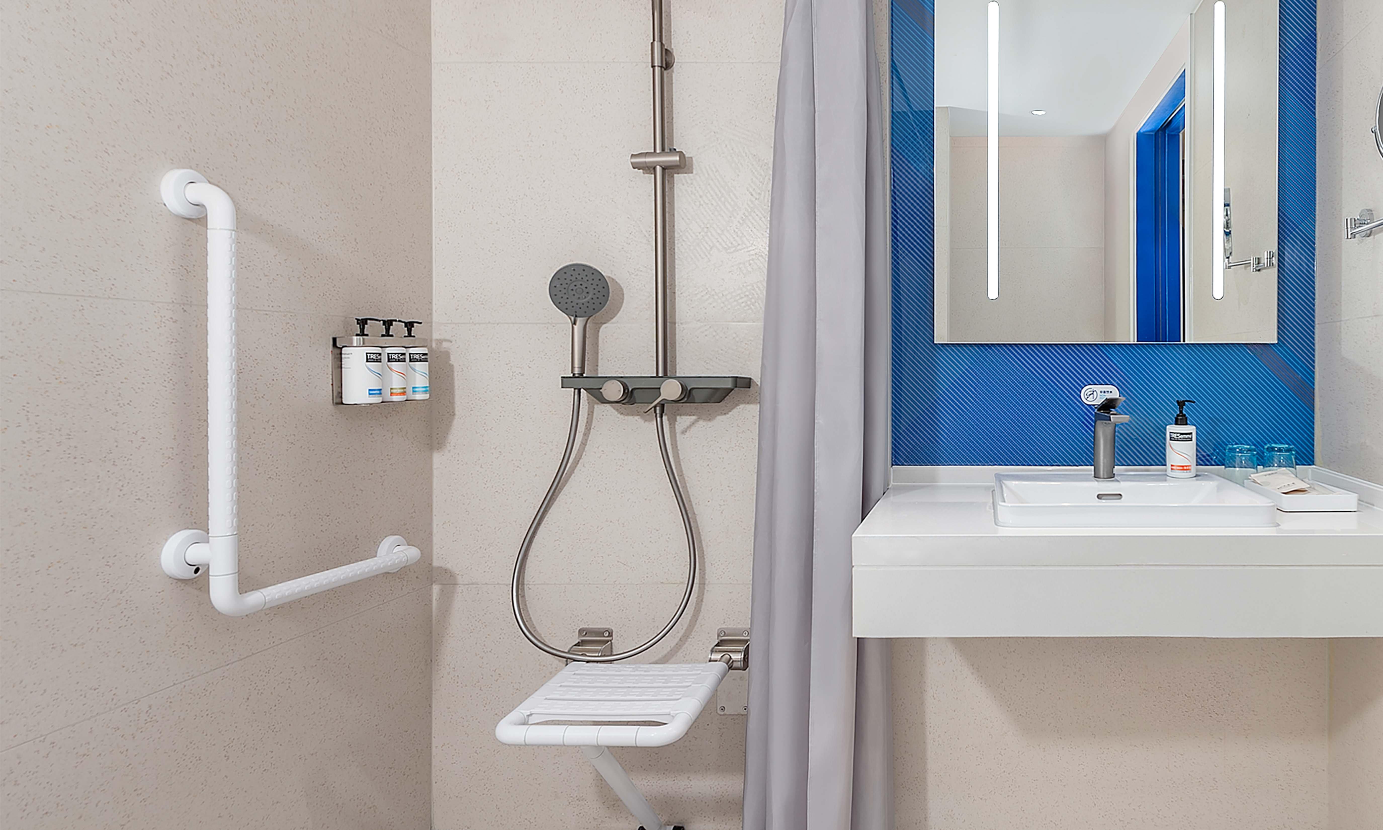 Double Accessible King Size Bed