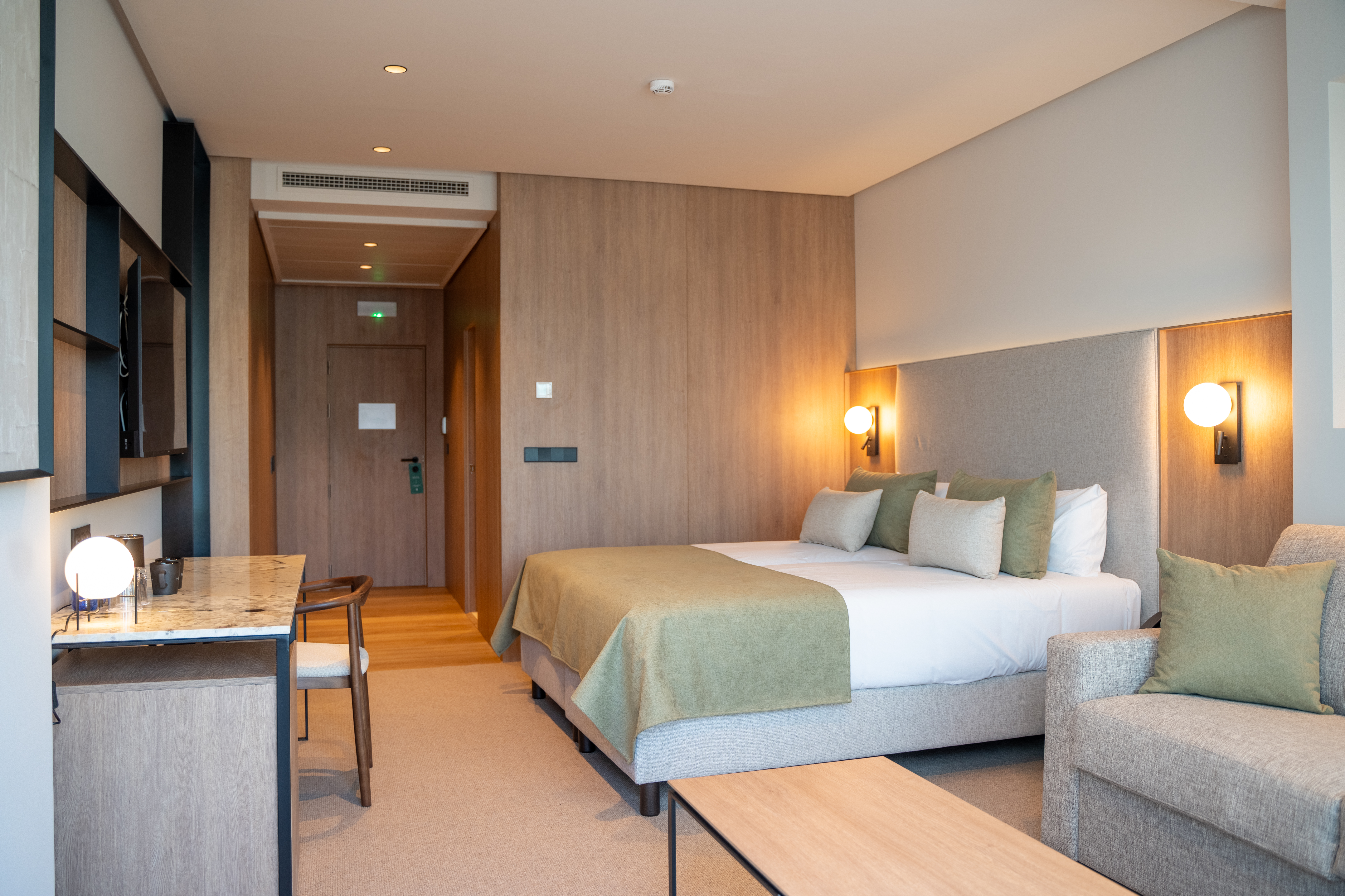 Double or Twin Deluxe