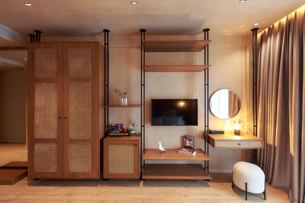 Suite One Bedroom One Bathroom