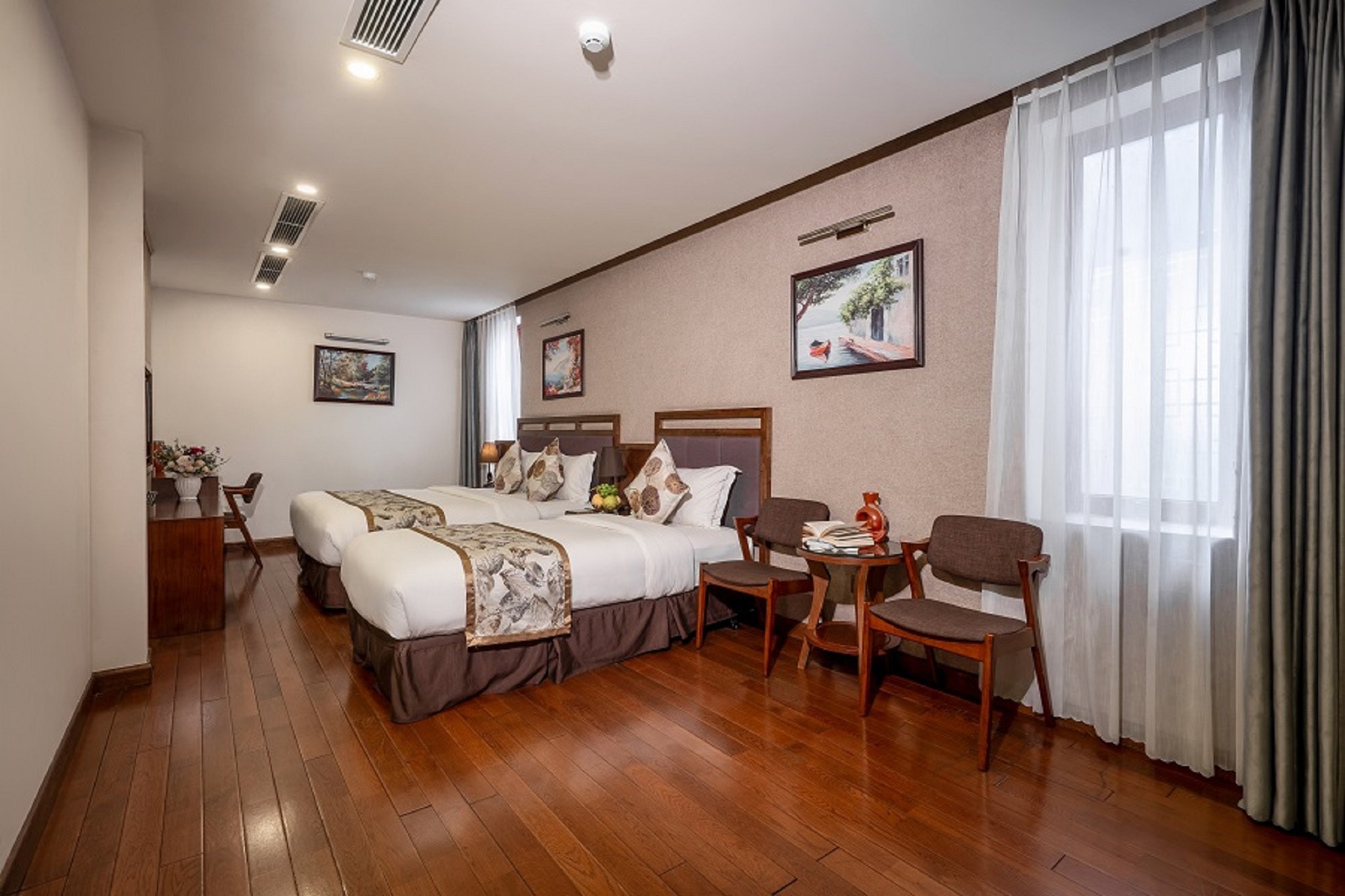 Family Room King Size Bed