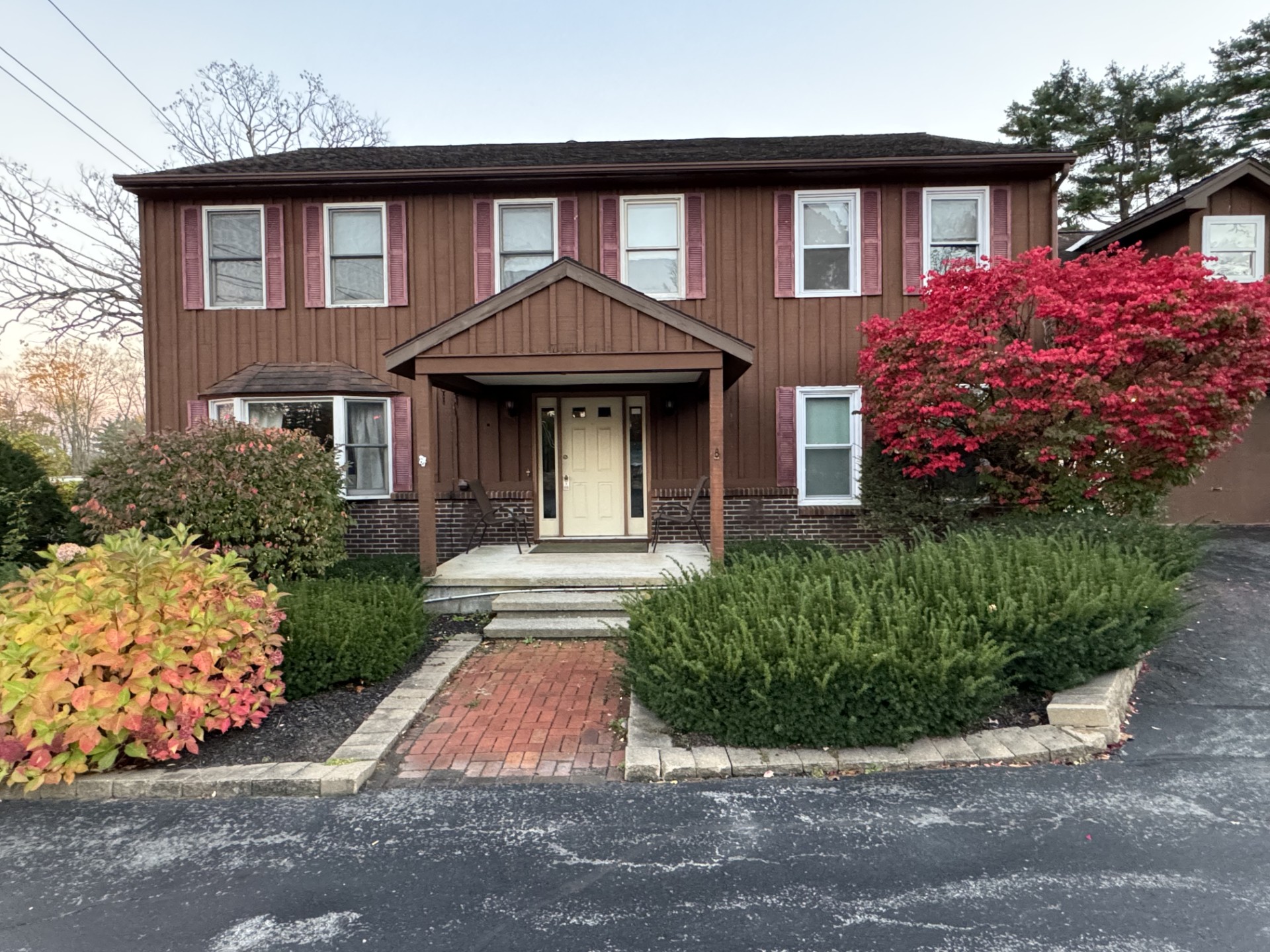 House Capacity 9 Four Bedrooms