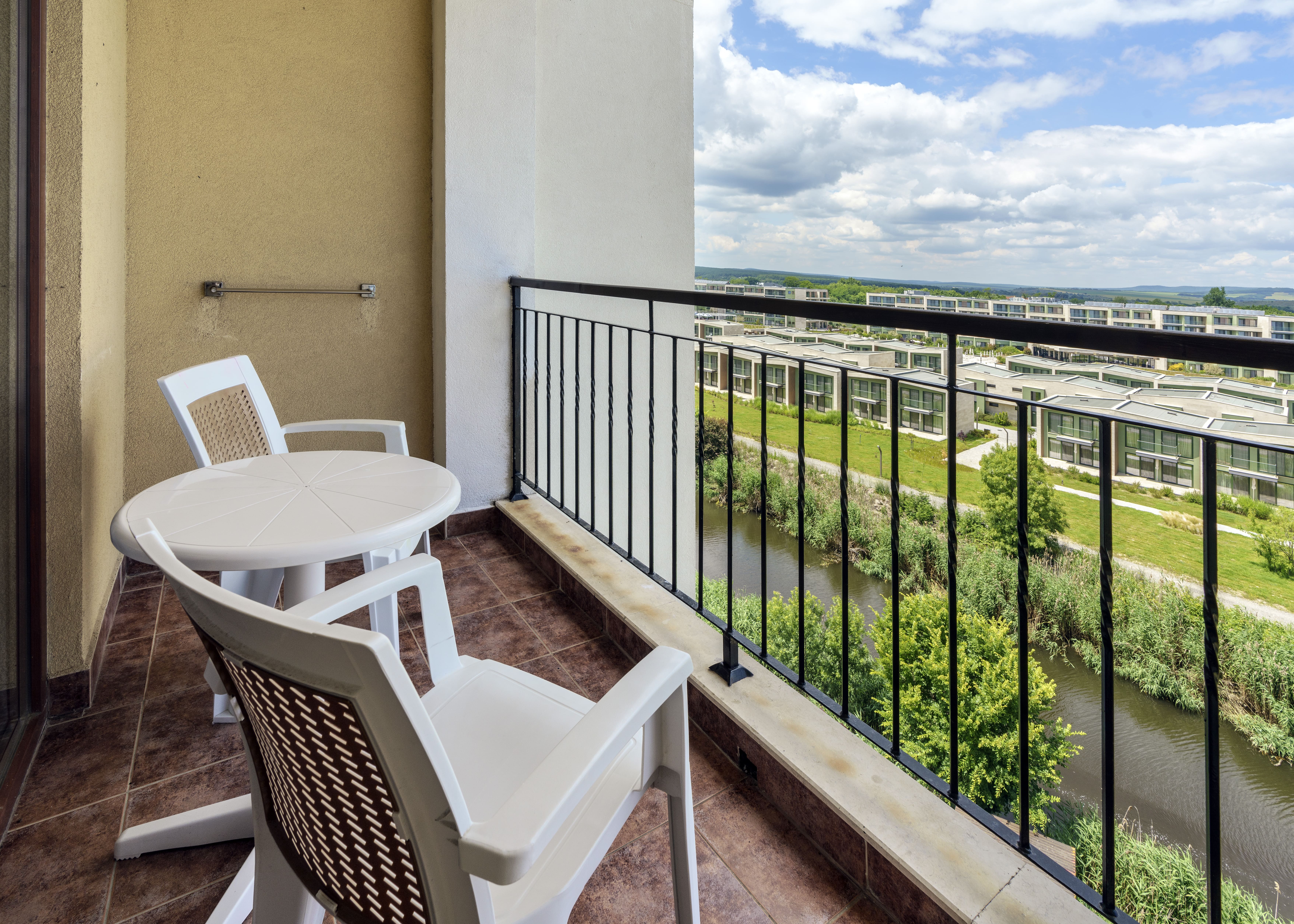 Double Single Superior