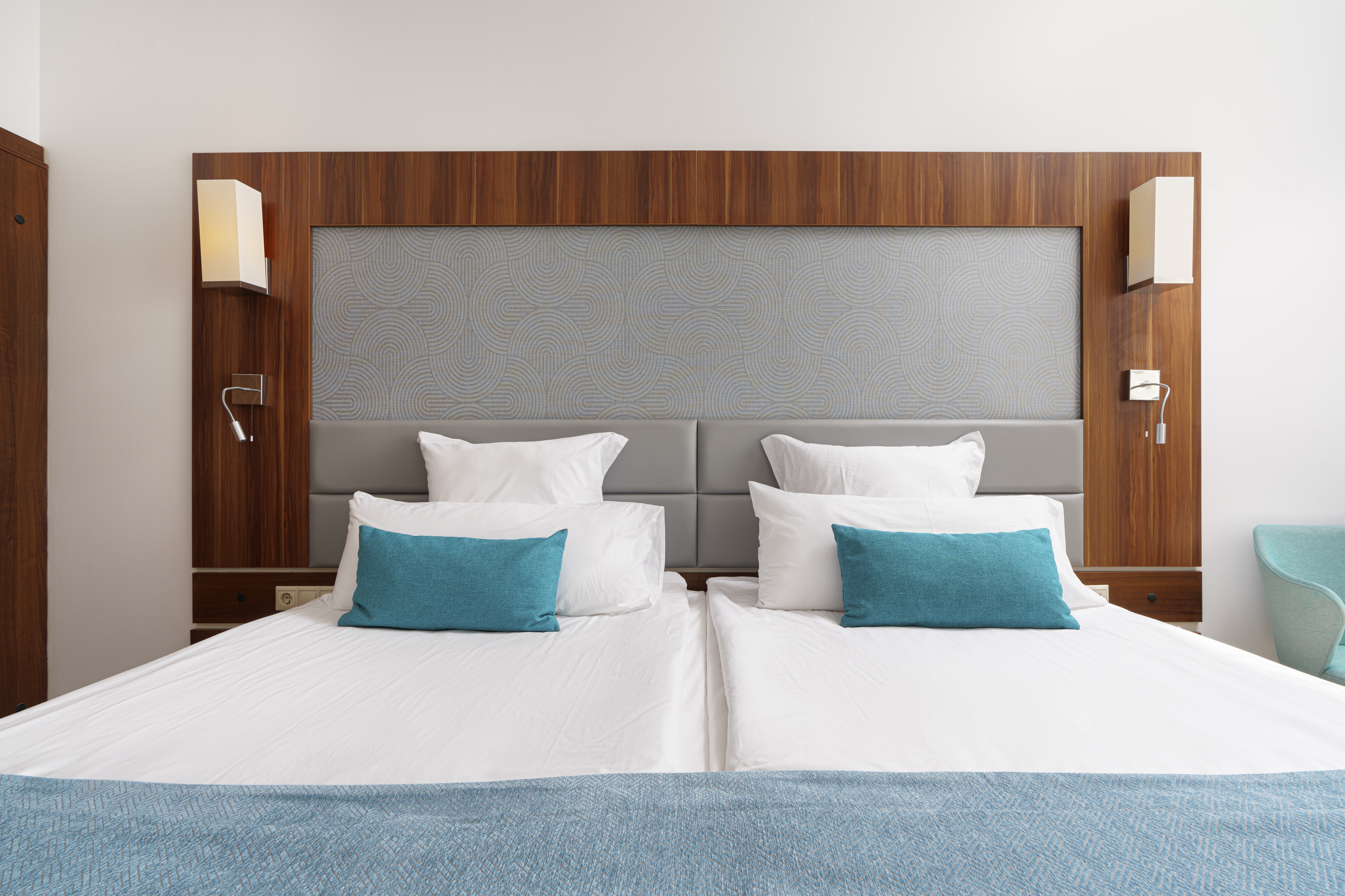 Double or Twin Standard