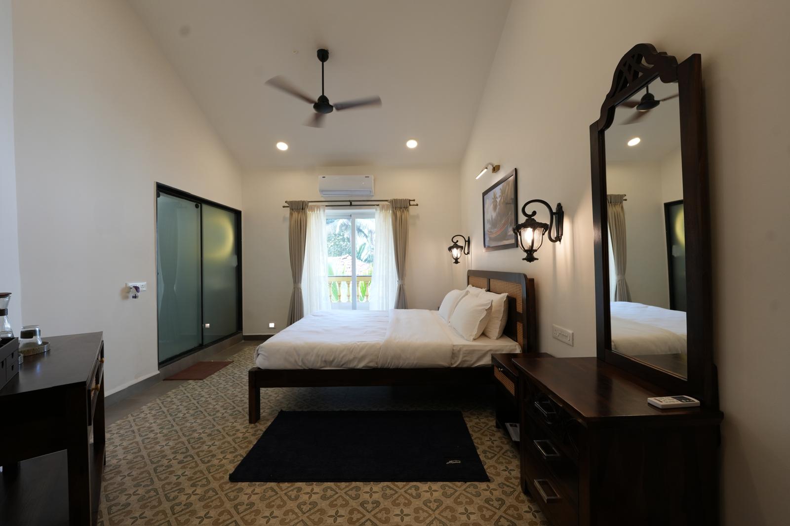 Family Room Queen Bed Two Bedrooms