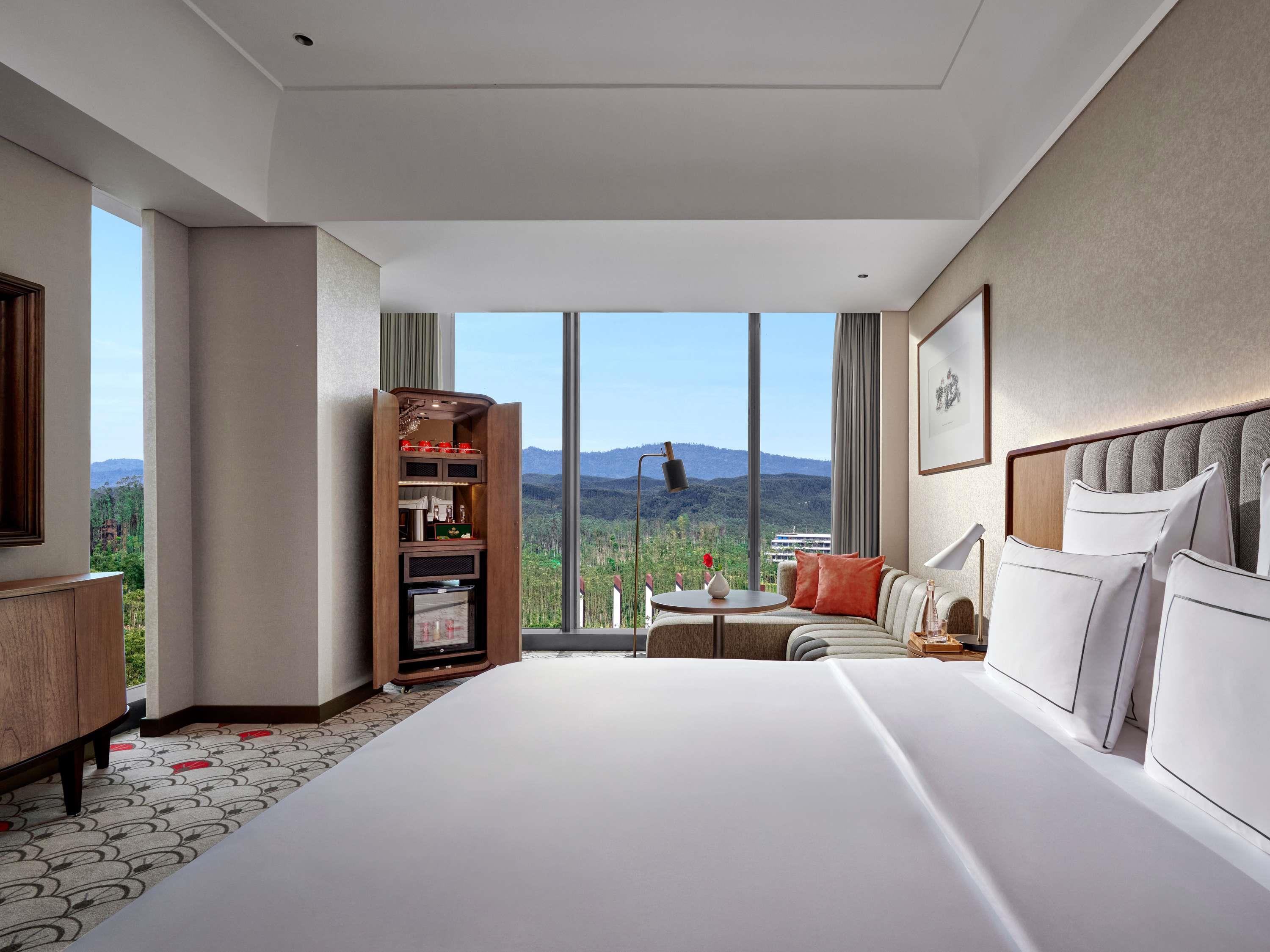 Double Premier King Bed