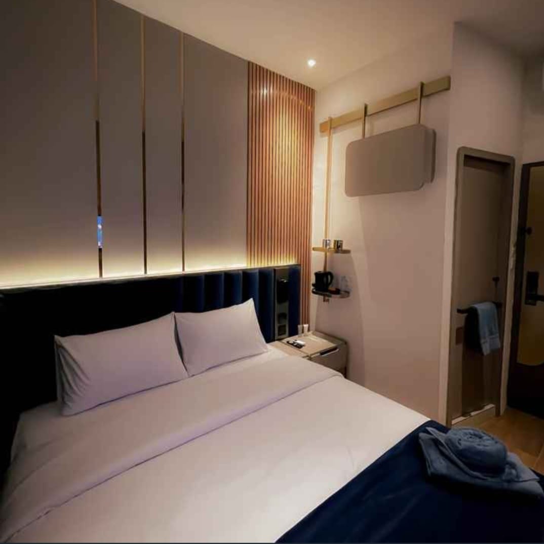 Double Superior Queen Bed