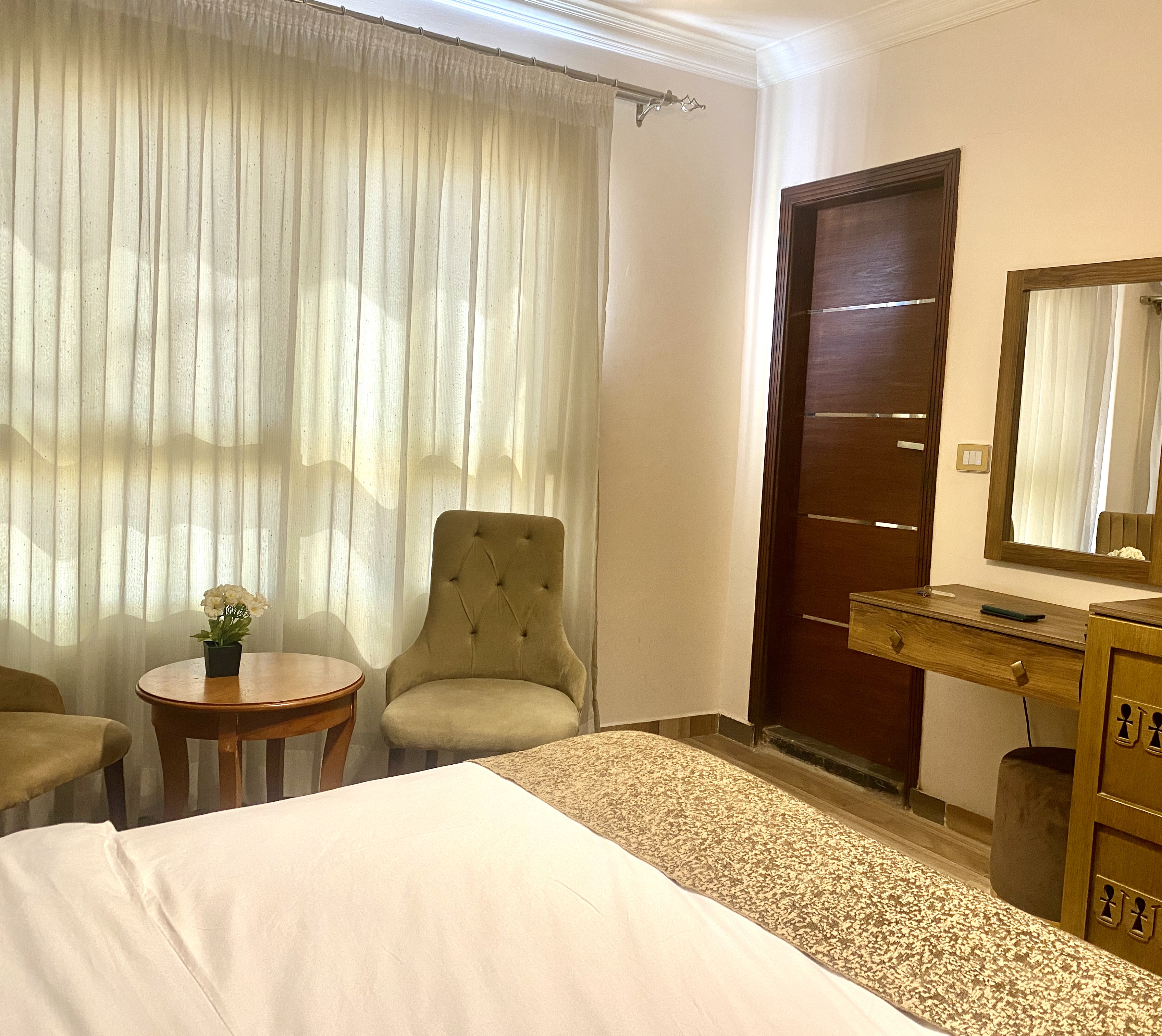 Double Deluxe King Bed