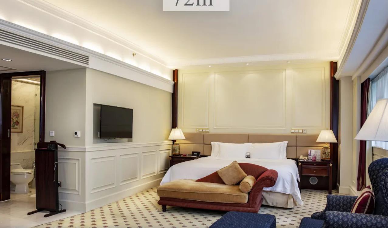 Studio Deluxe King Bed