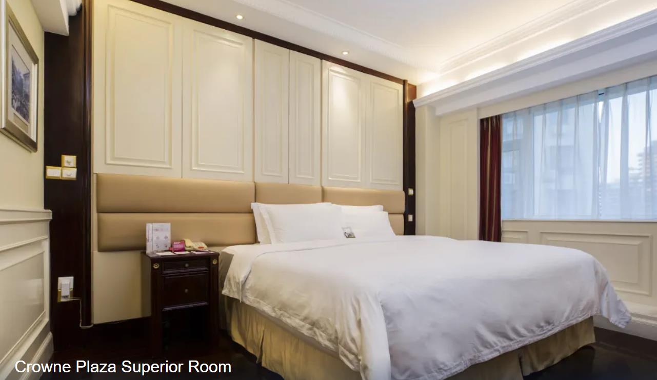 Double King Size Bed