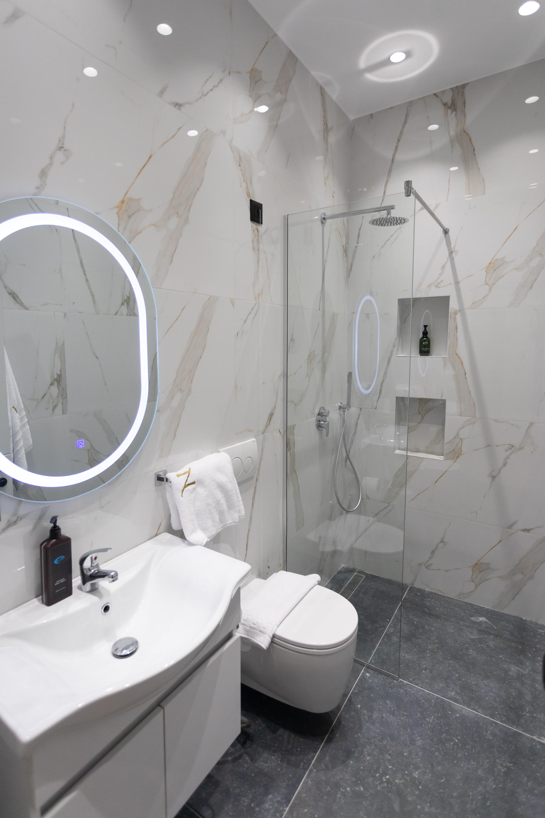 Double or Twin One Bedroom