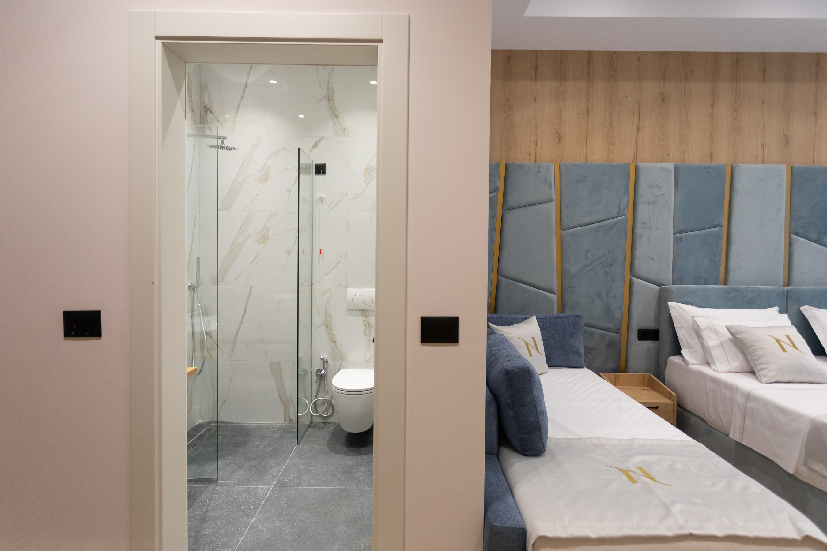 Family Room City View Two Beds