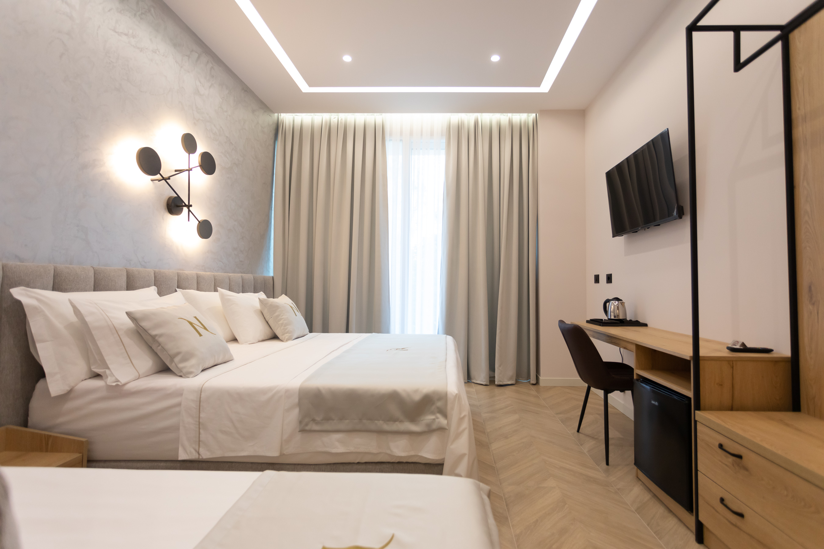 Triple Deluxe Two Beds