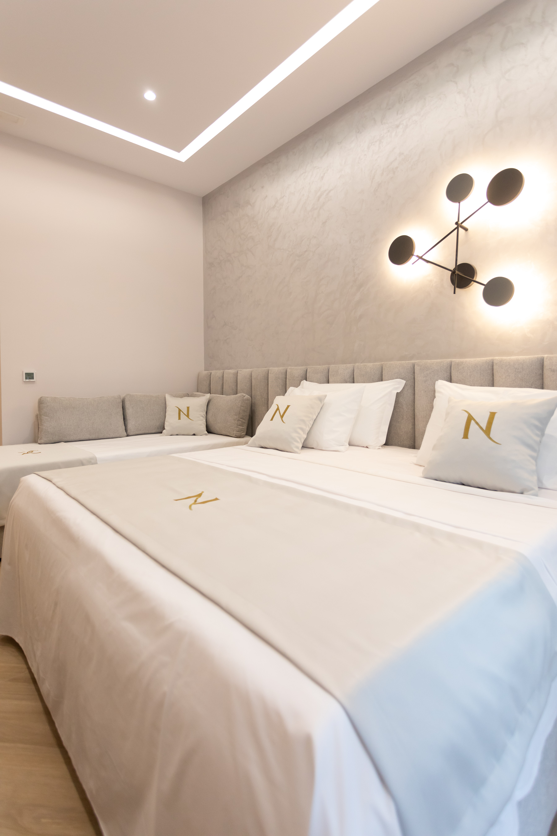 Triple Deluxe Two Beds