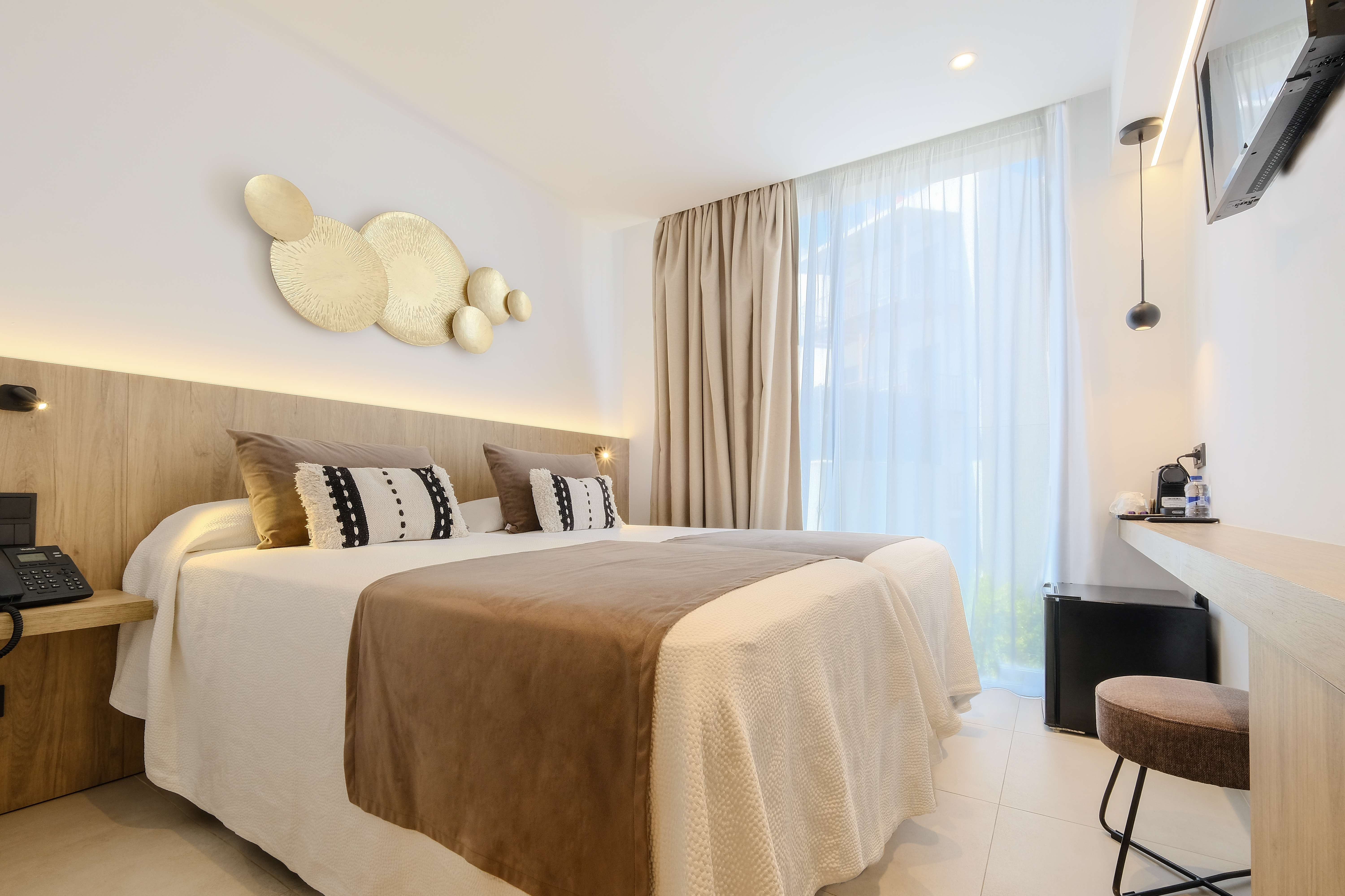 Double or Twin Standard