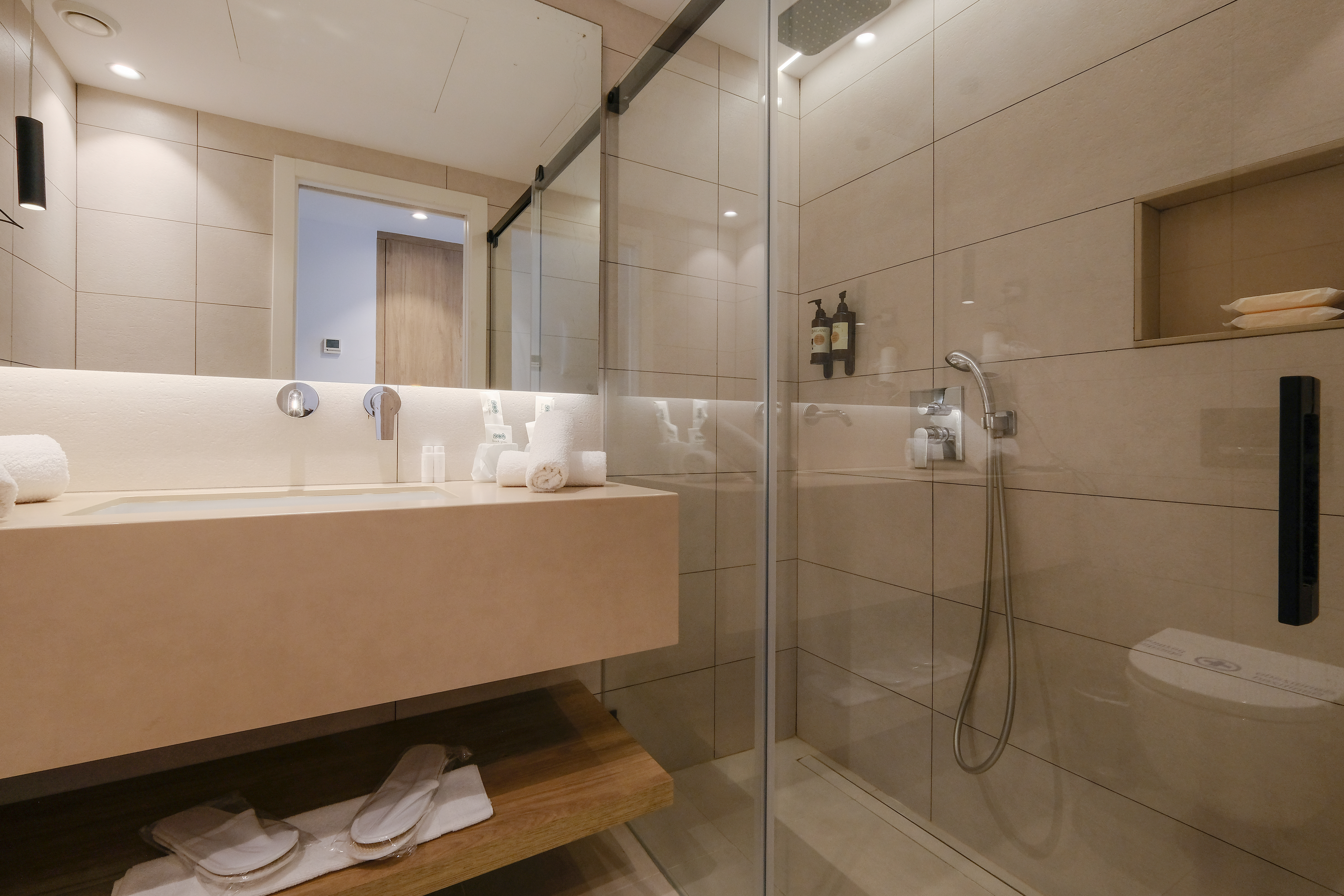 Double or Twin Standard