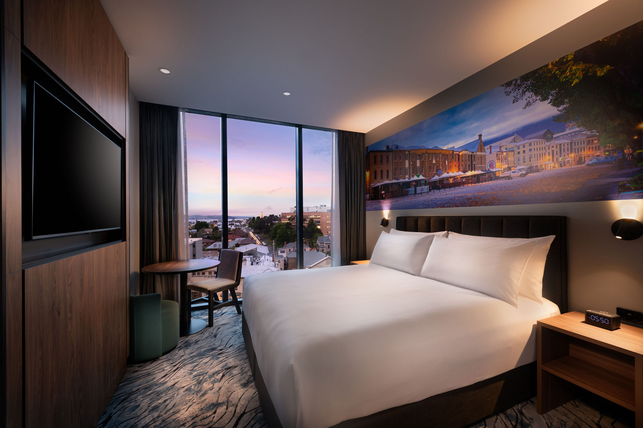 Double or Twin Guest Room King Bed