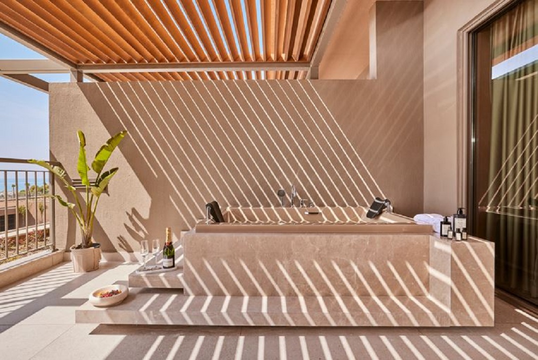 Double Single with Jacuzzi