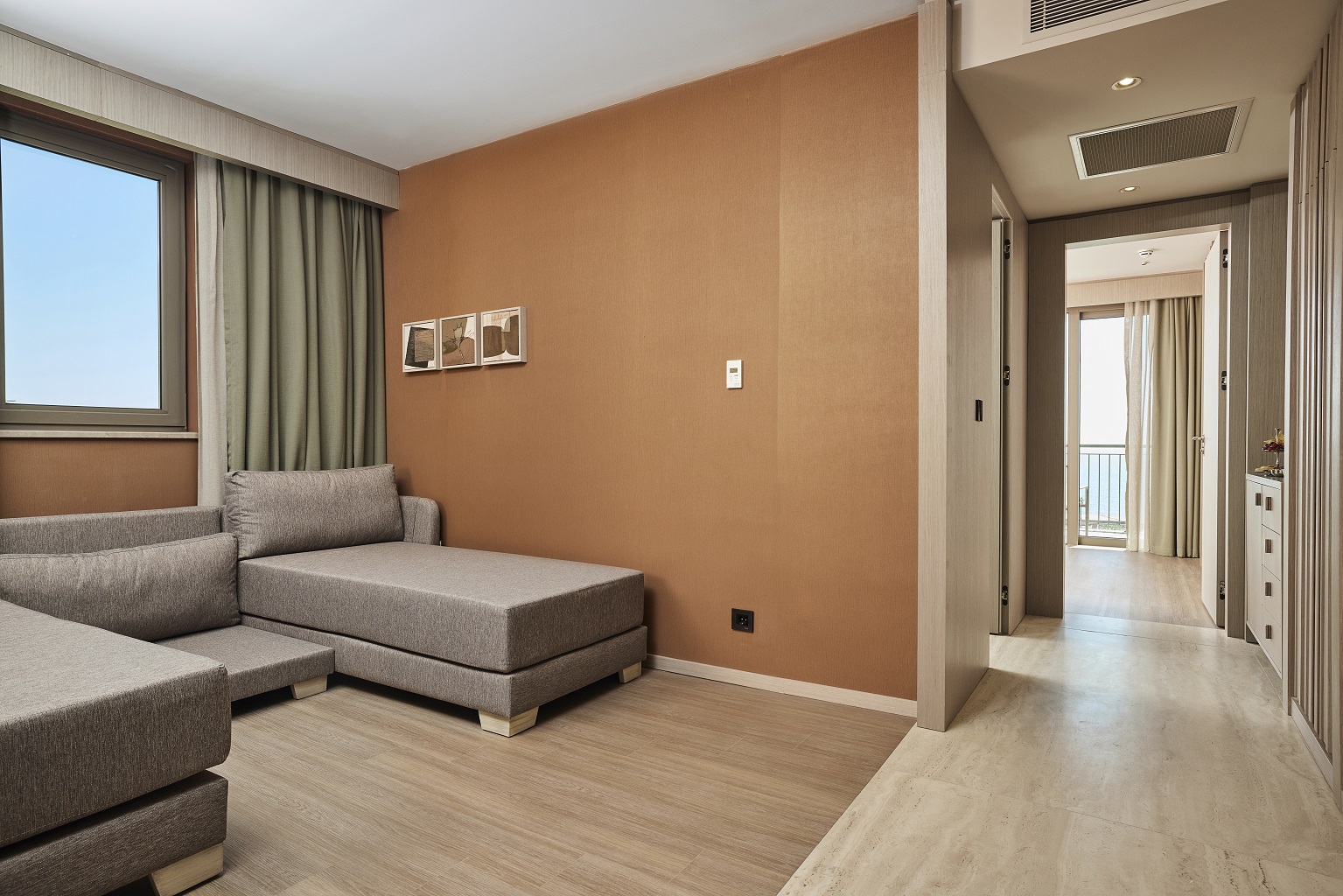 Family Room Land View