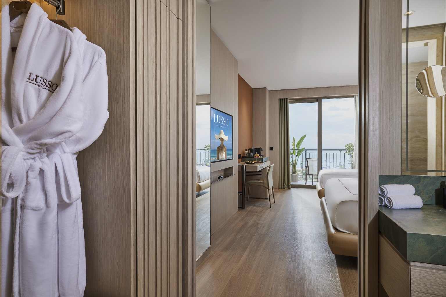 Double Superior Sea View