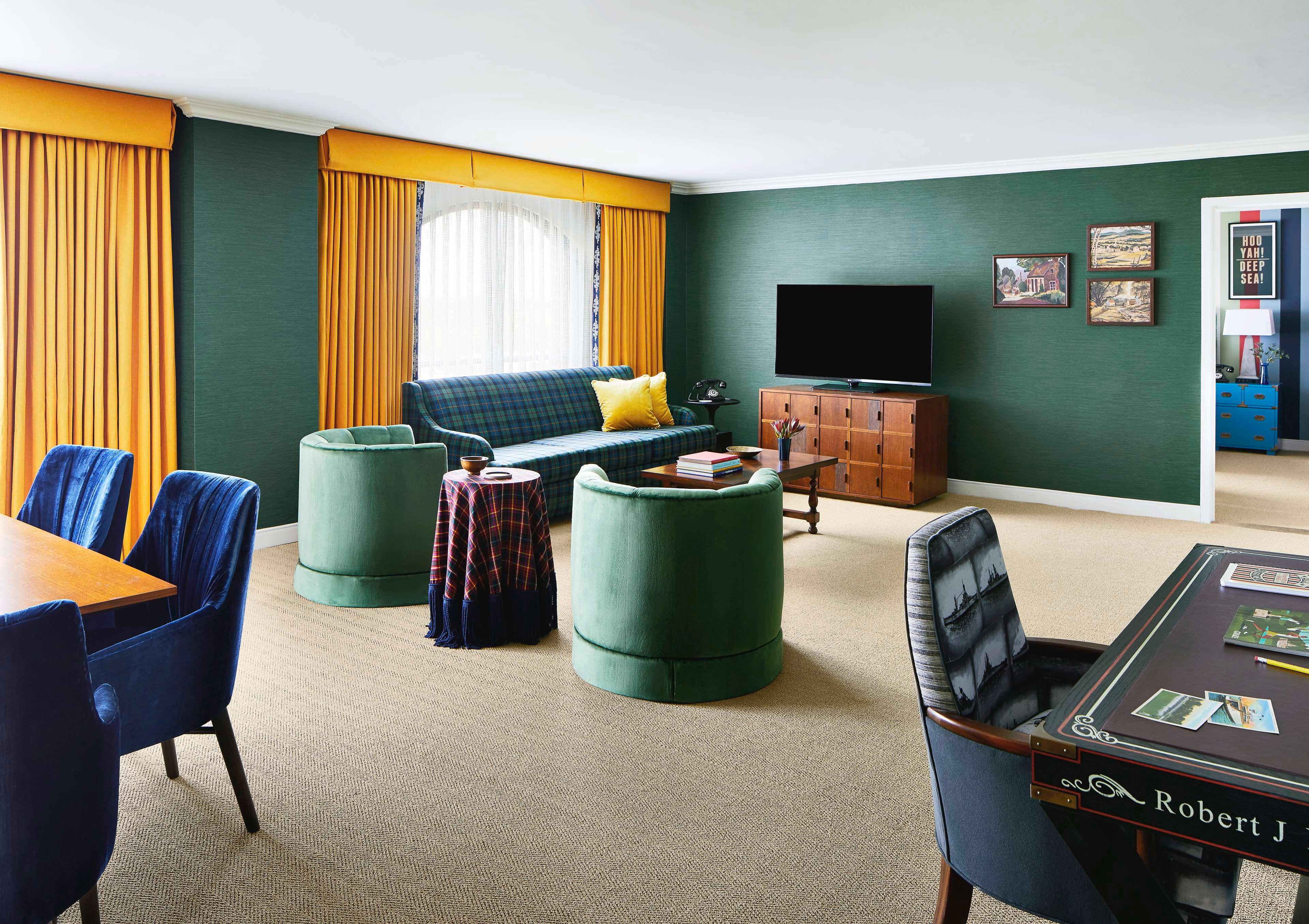 Double or Twin Standard