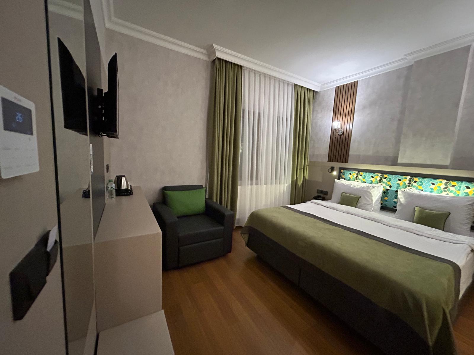 Double or Twin Deluxe