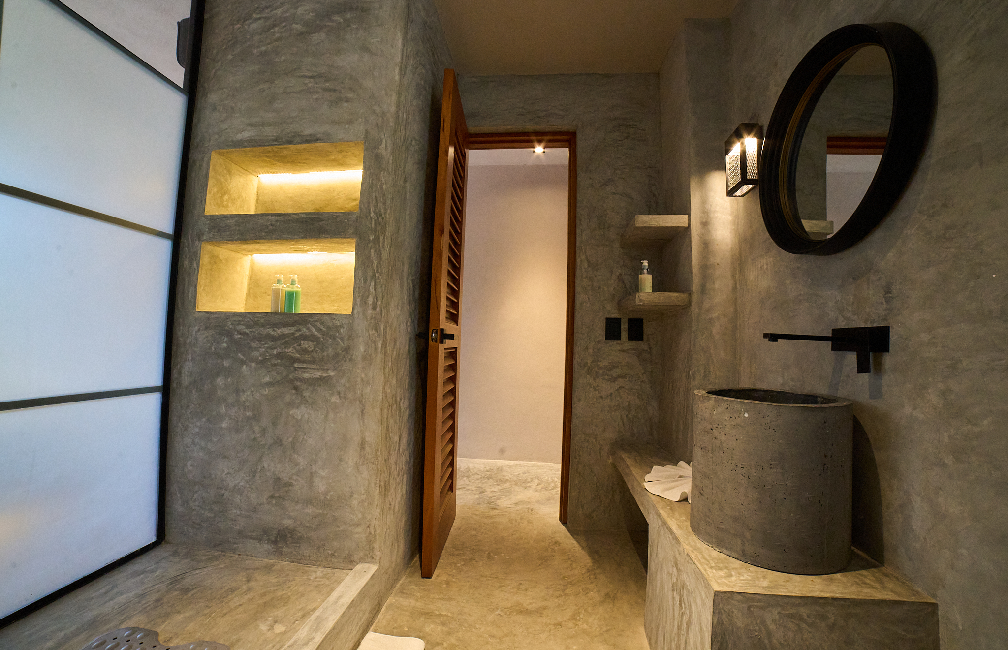 Double Deluxe King Bed