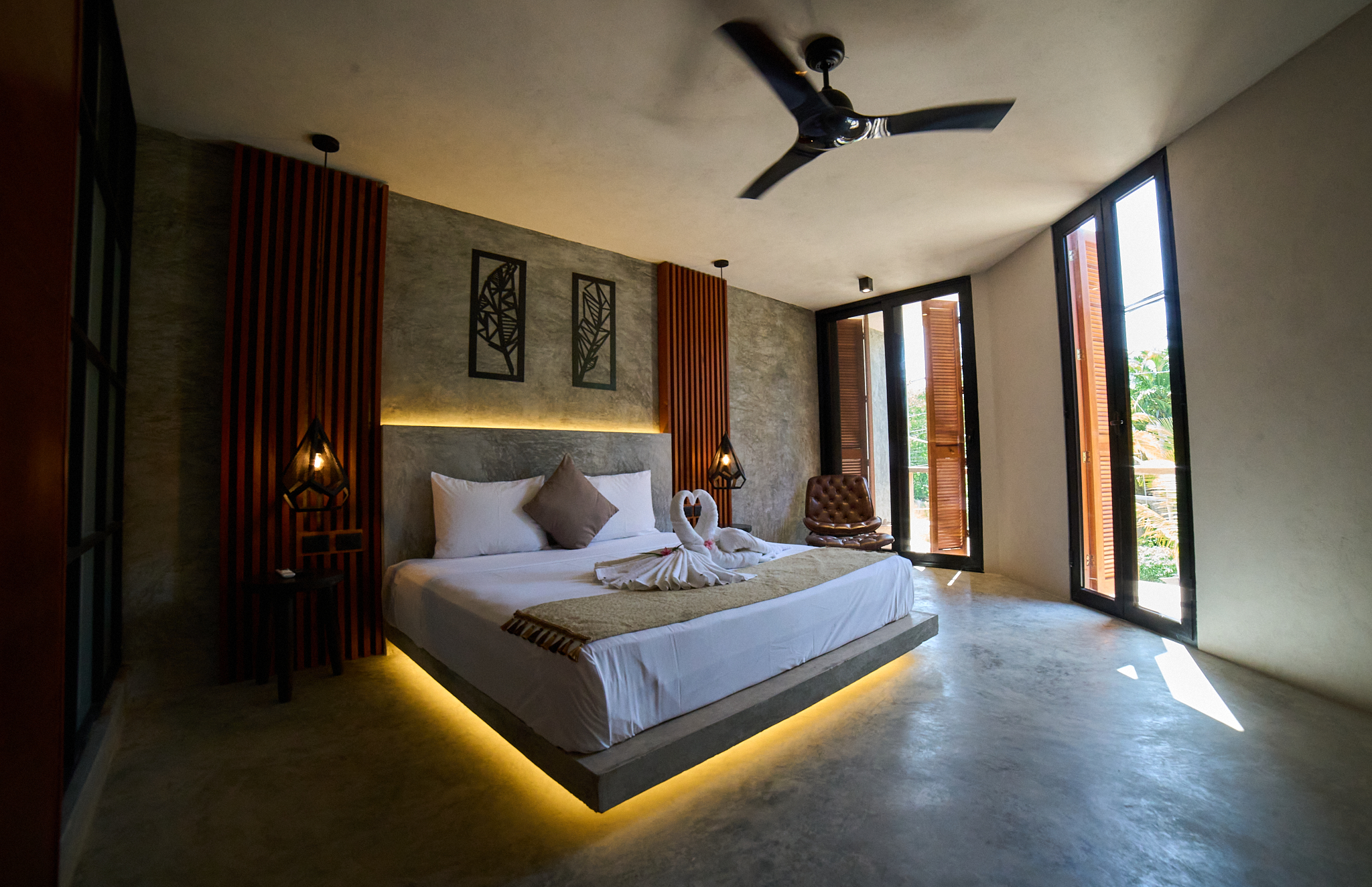 Double Deluxe King Bed