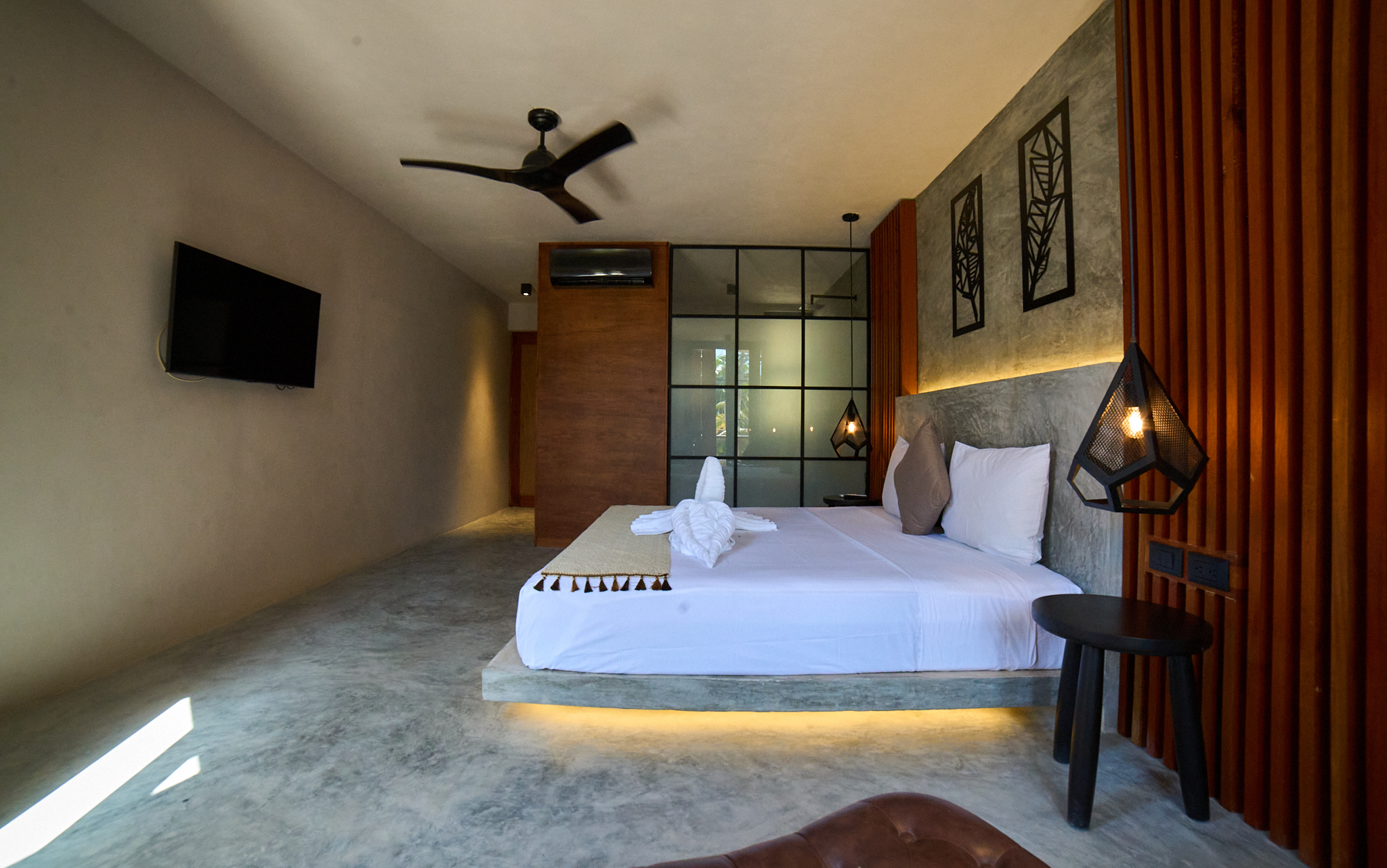 Double Deluxe King Bed