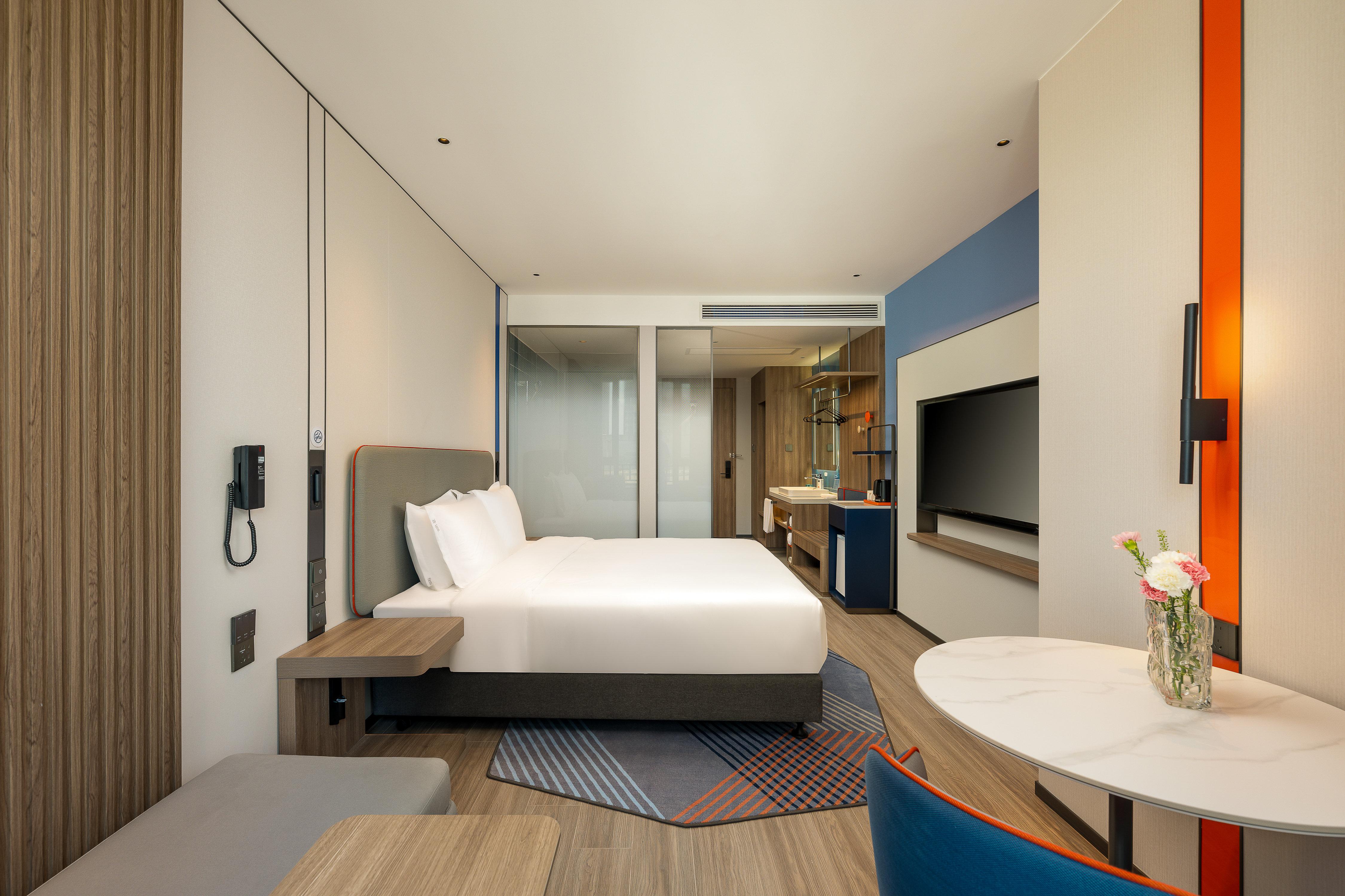 Double King Size Bed