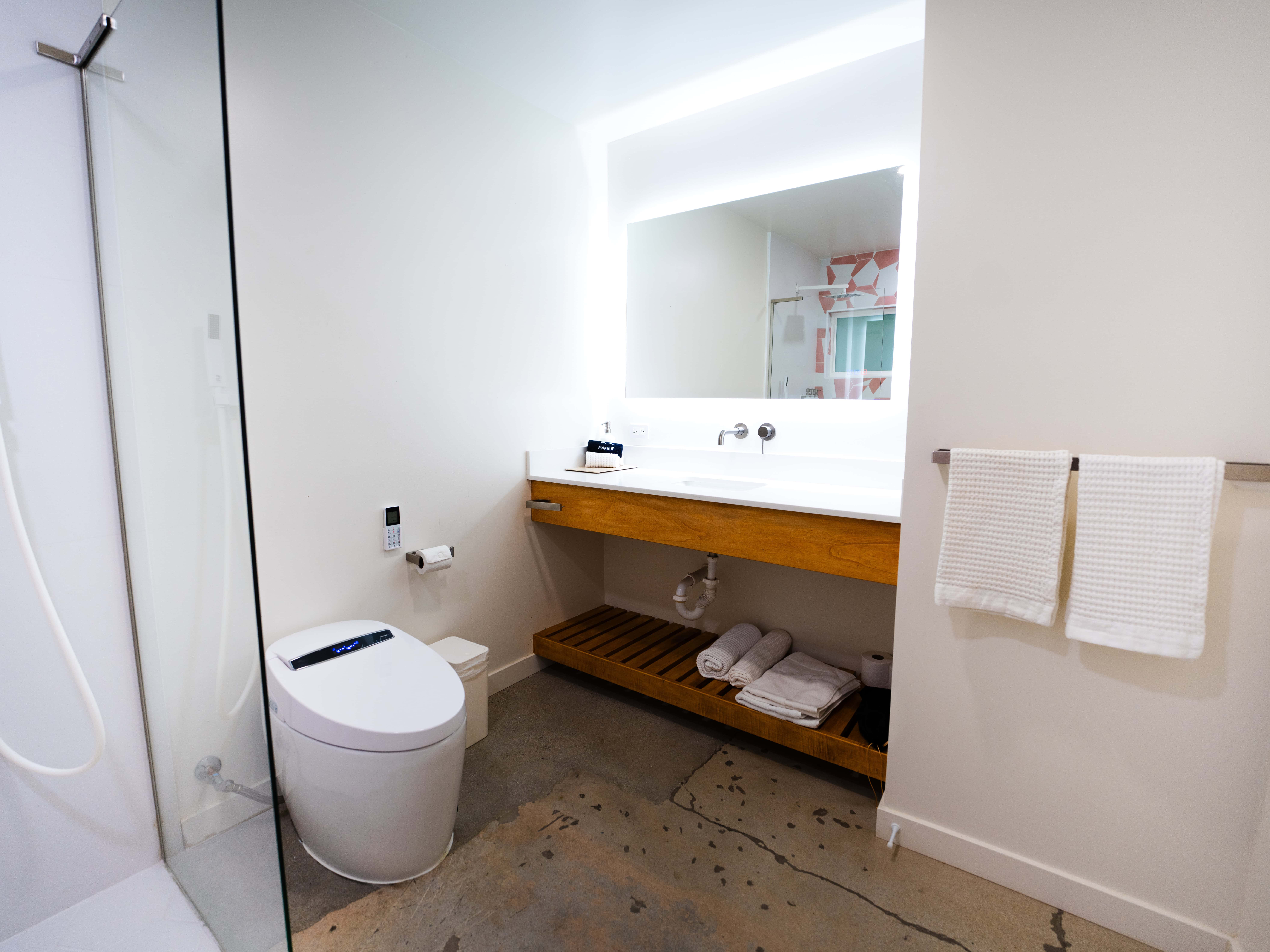 Studio Superior King Bed