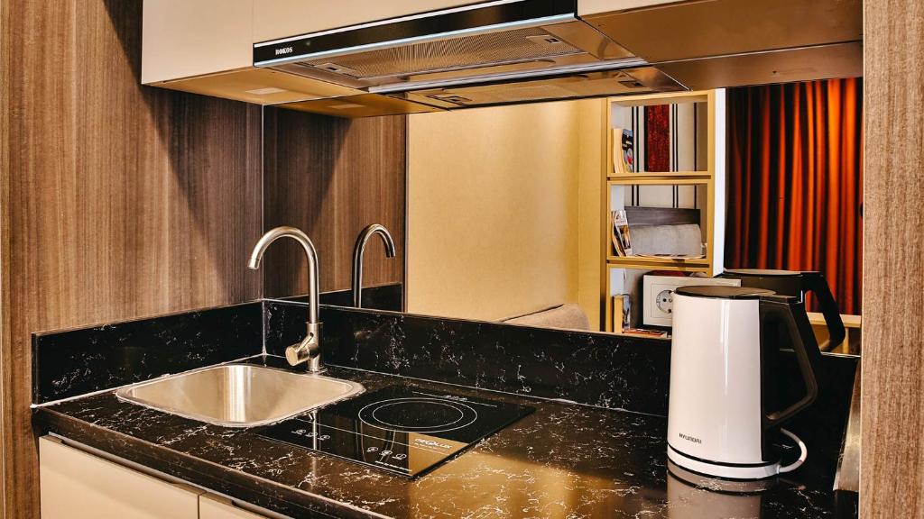 Studio with Kitchenette