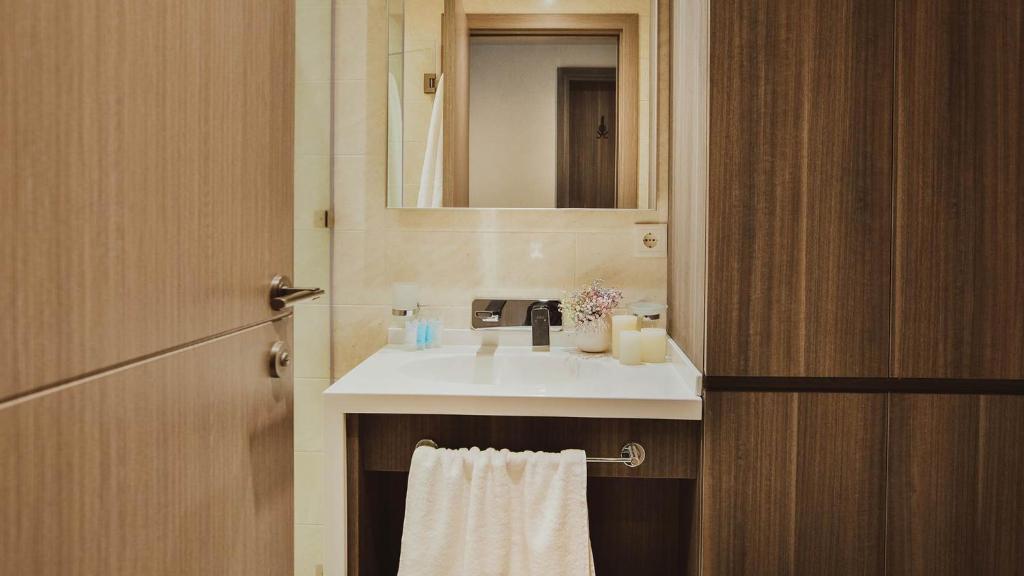 Studio with Kitchenette