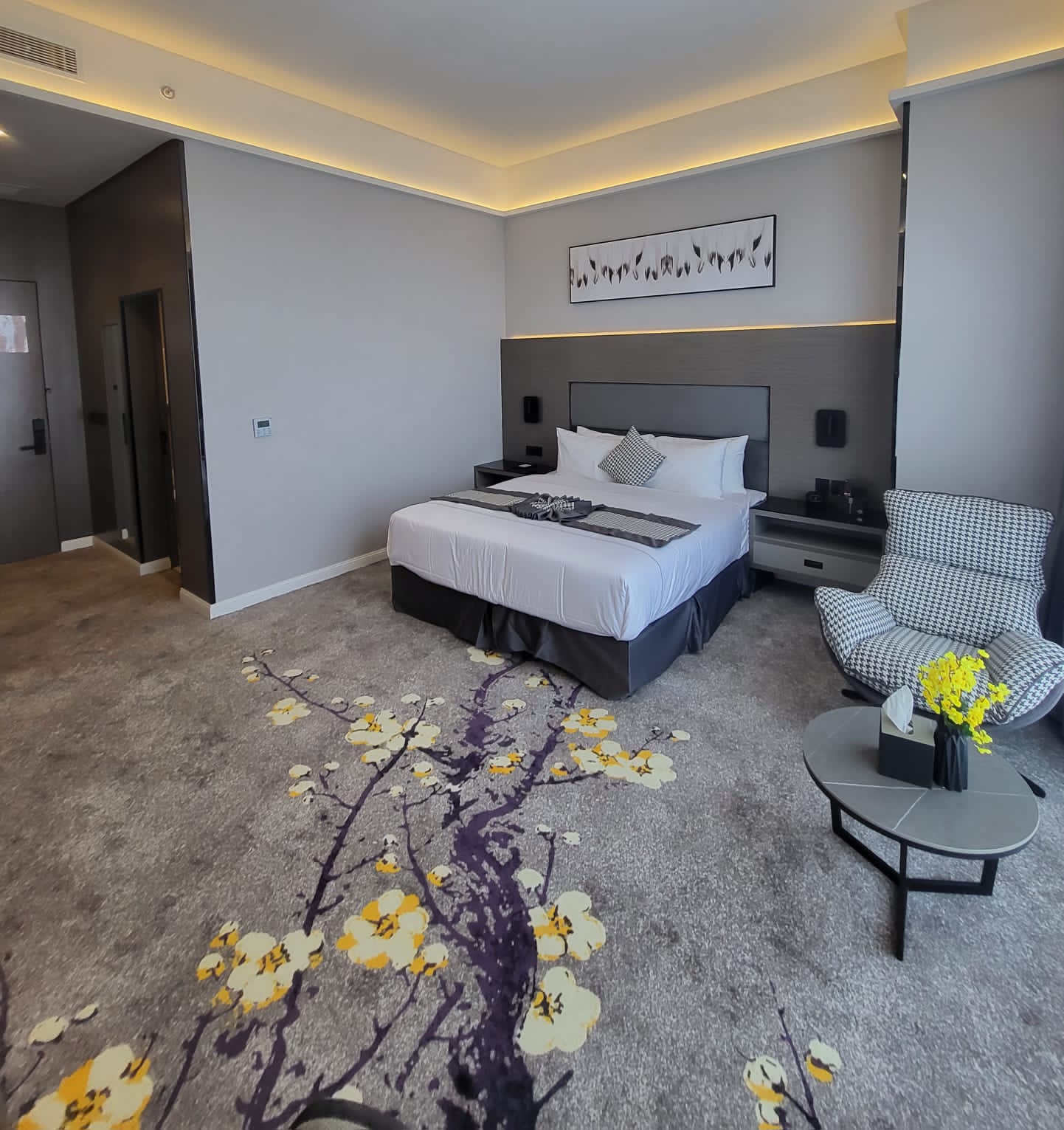 Double Deluxe King Bed