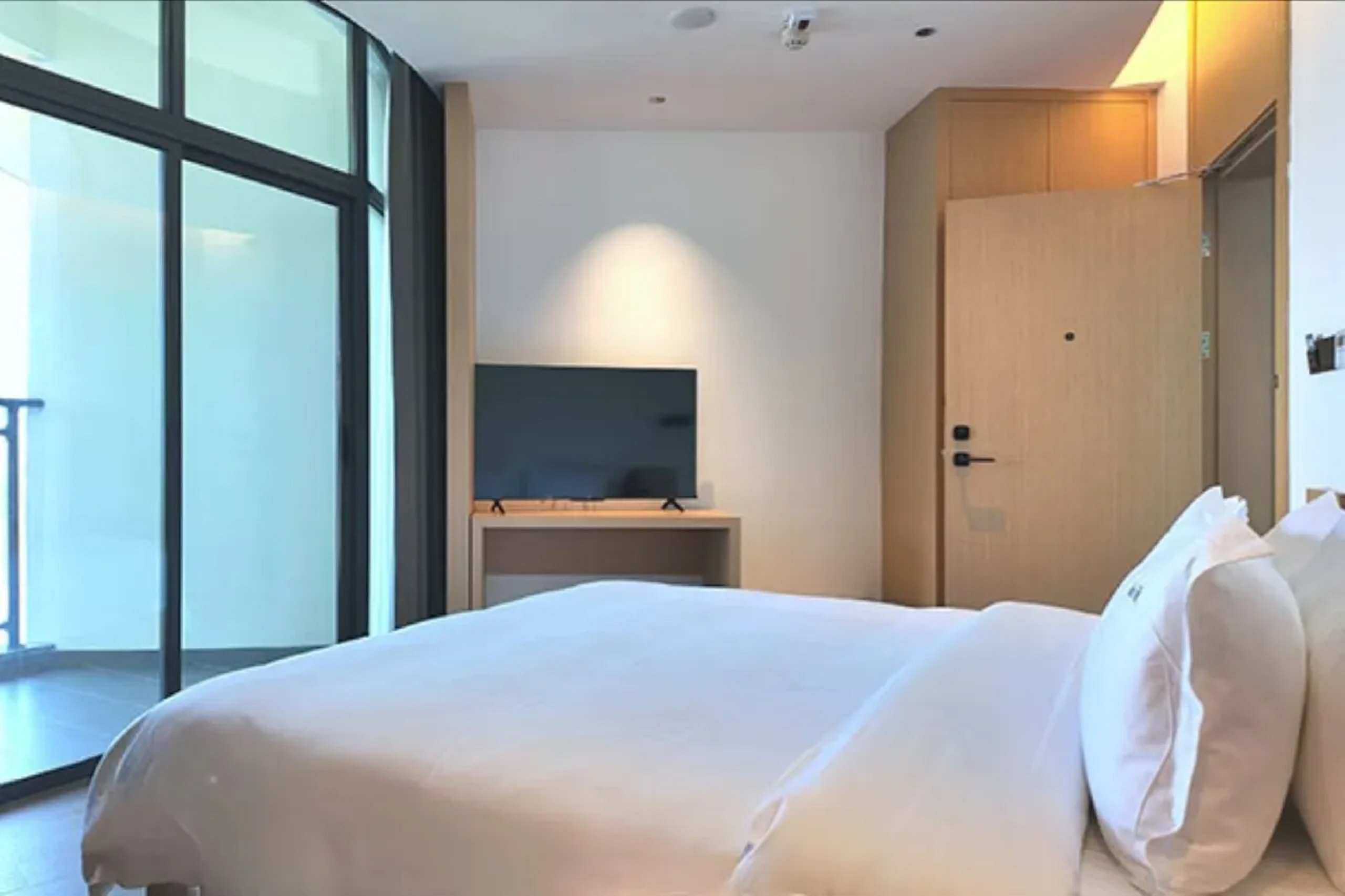 Double King Size Bed