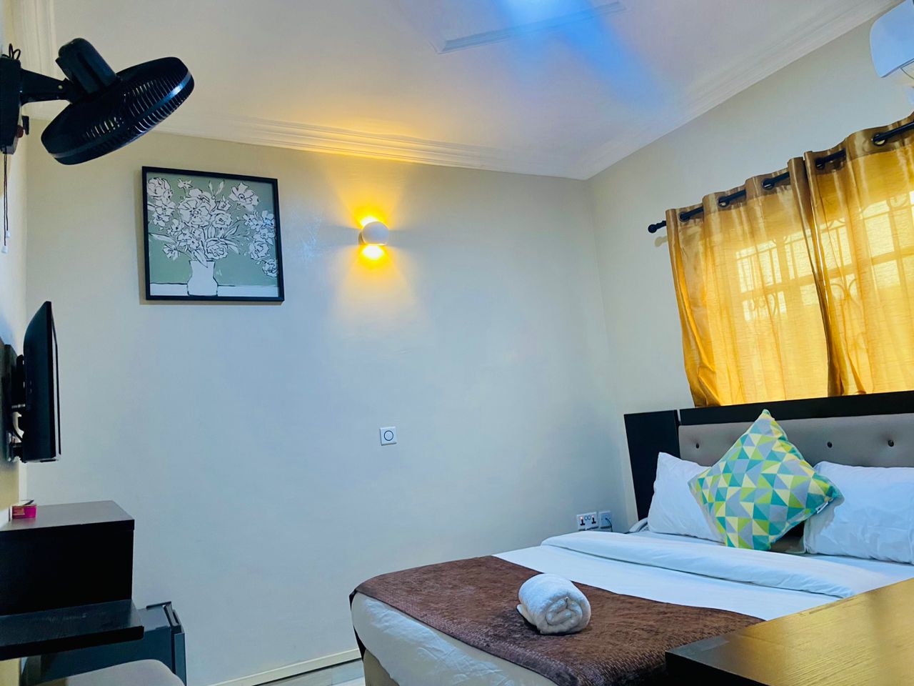 Double Queen Size Bed