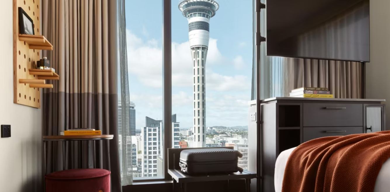 Double City View Queen Bed