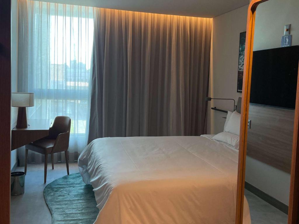 Apartment Accessible-queen Size Bed