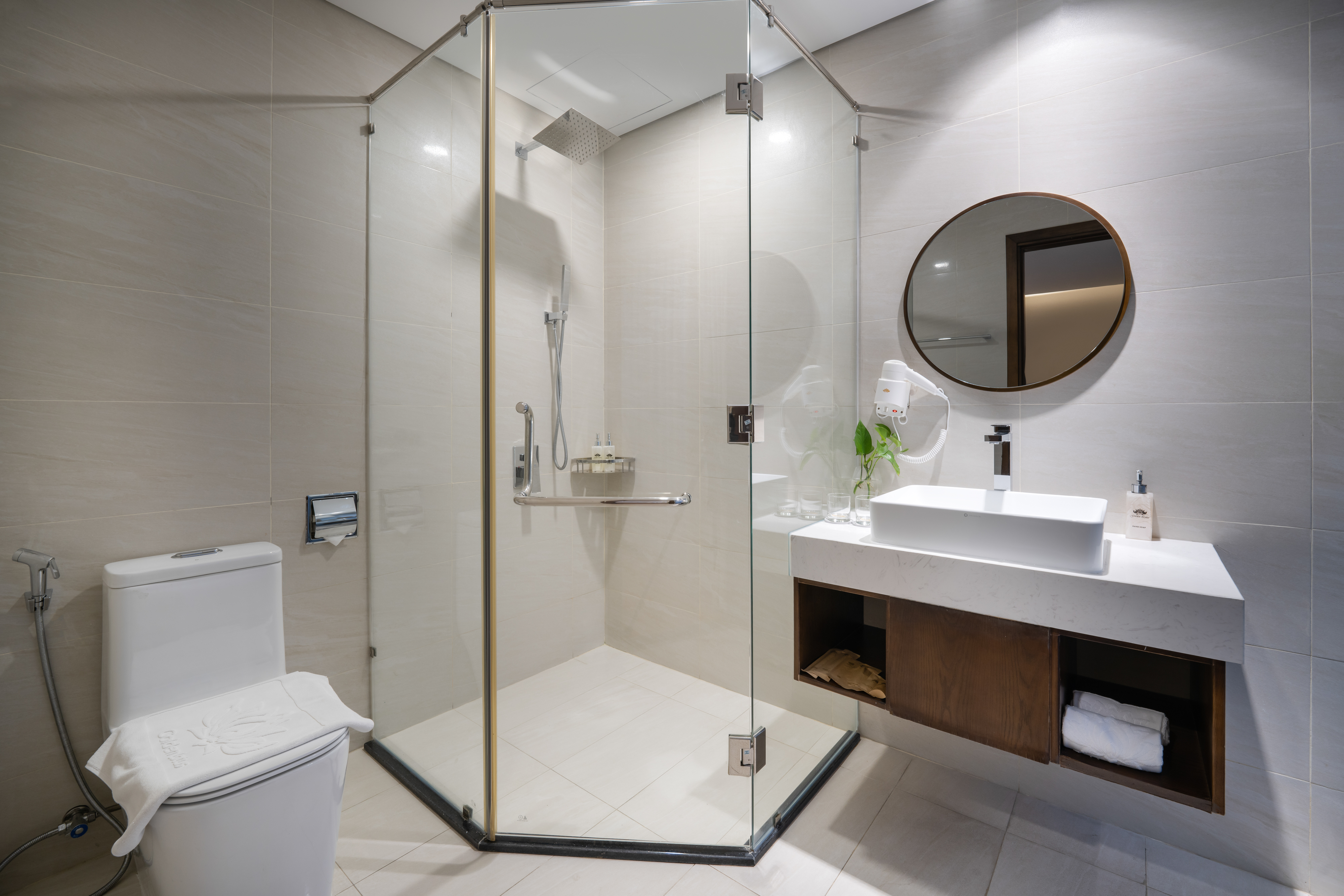 Twin Deluxe City View