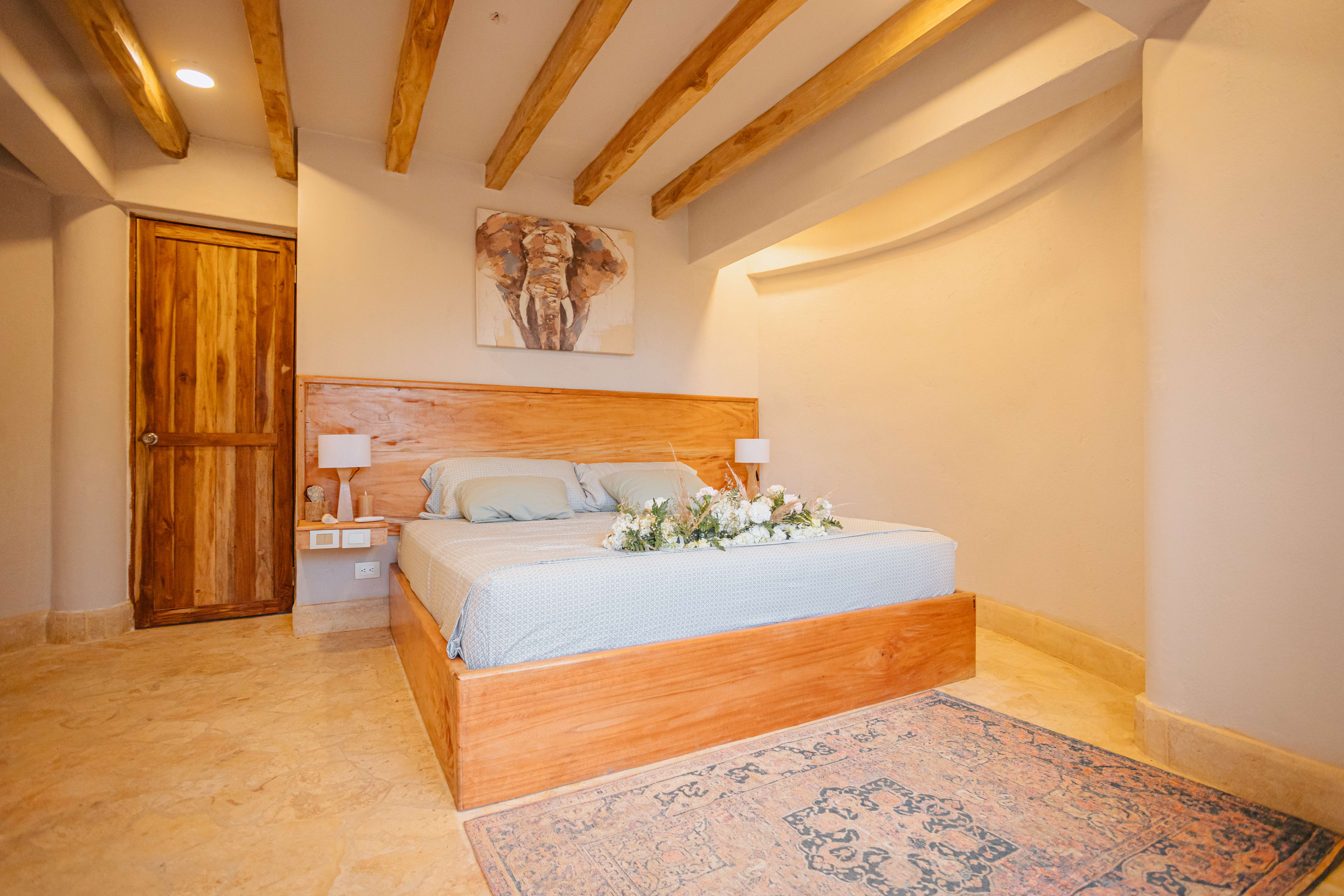 Bungalow King Size Bed