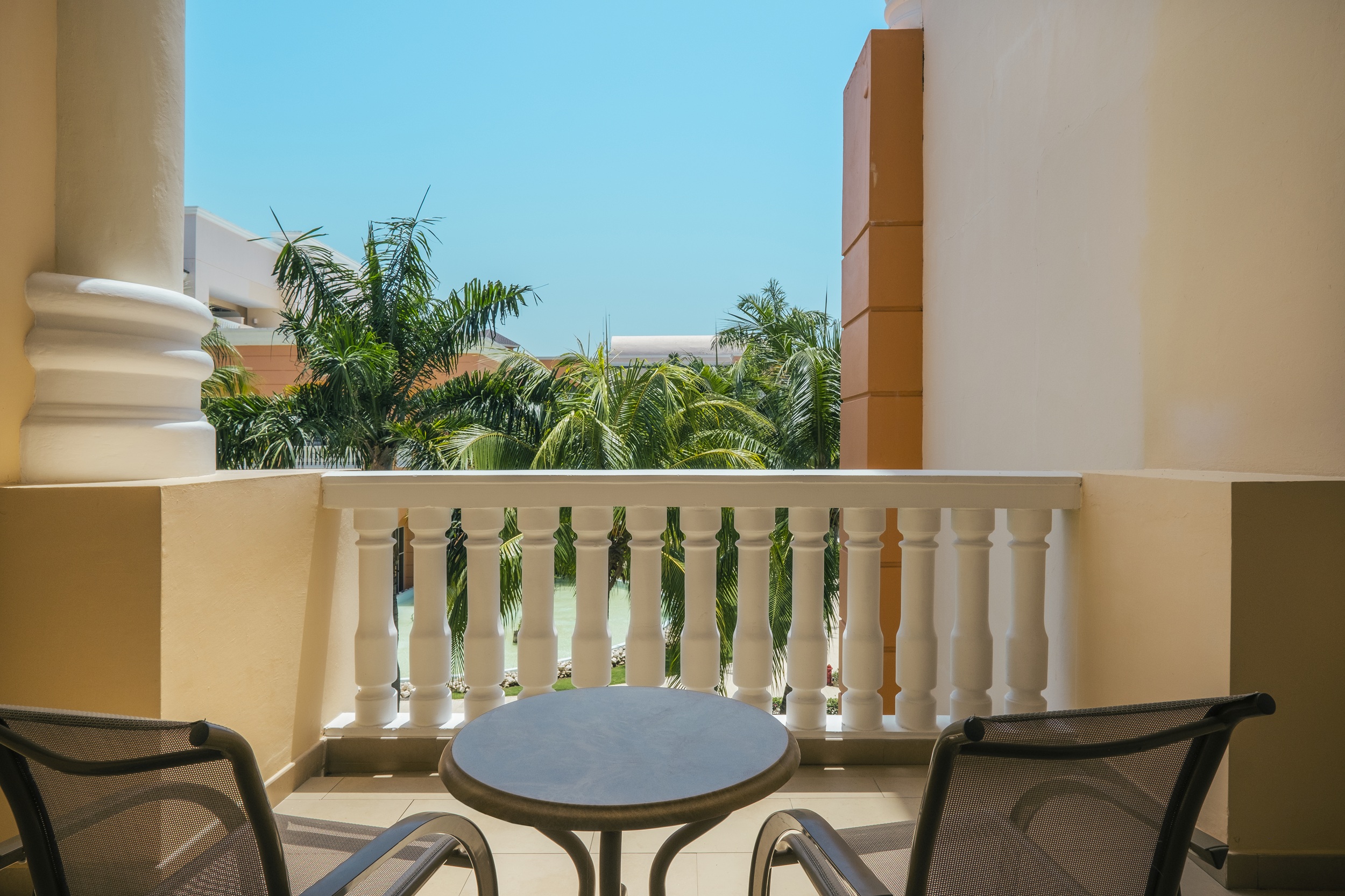 Junior Suite Pool View