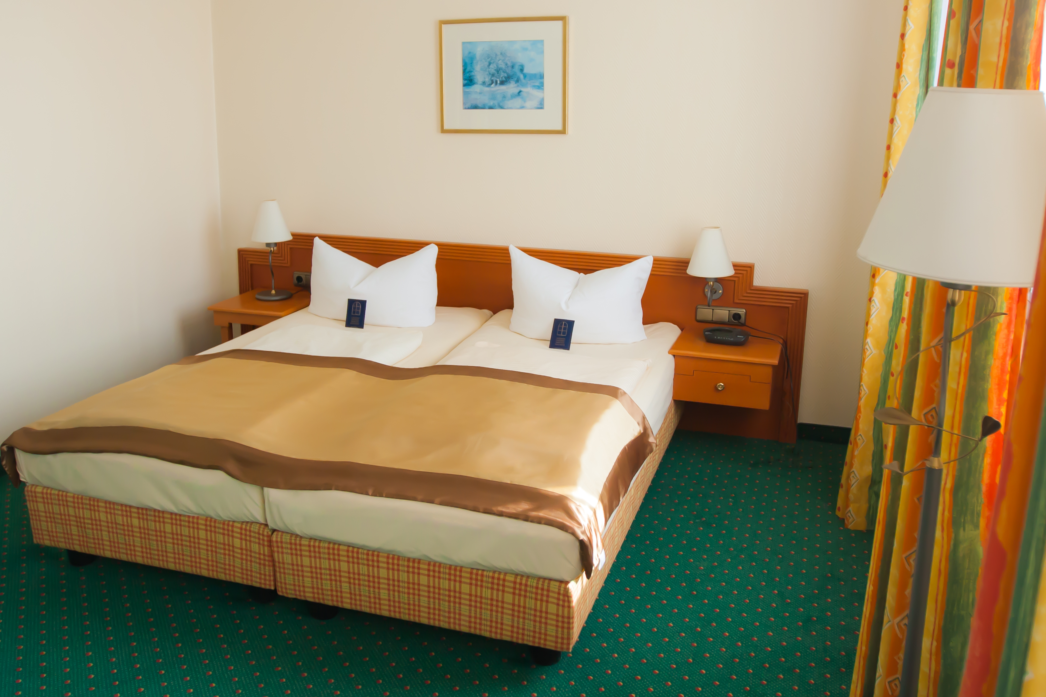 Double or Twin Standard