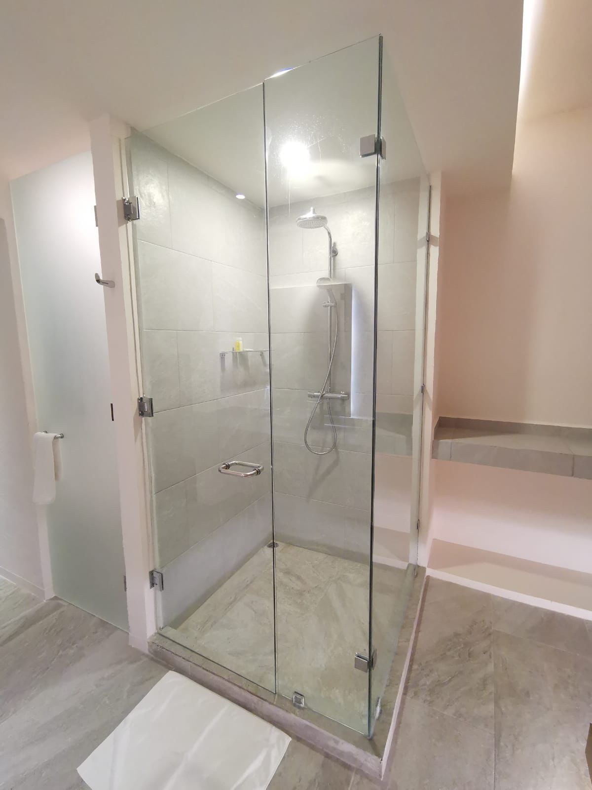 Junior Suite King Size Bed