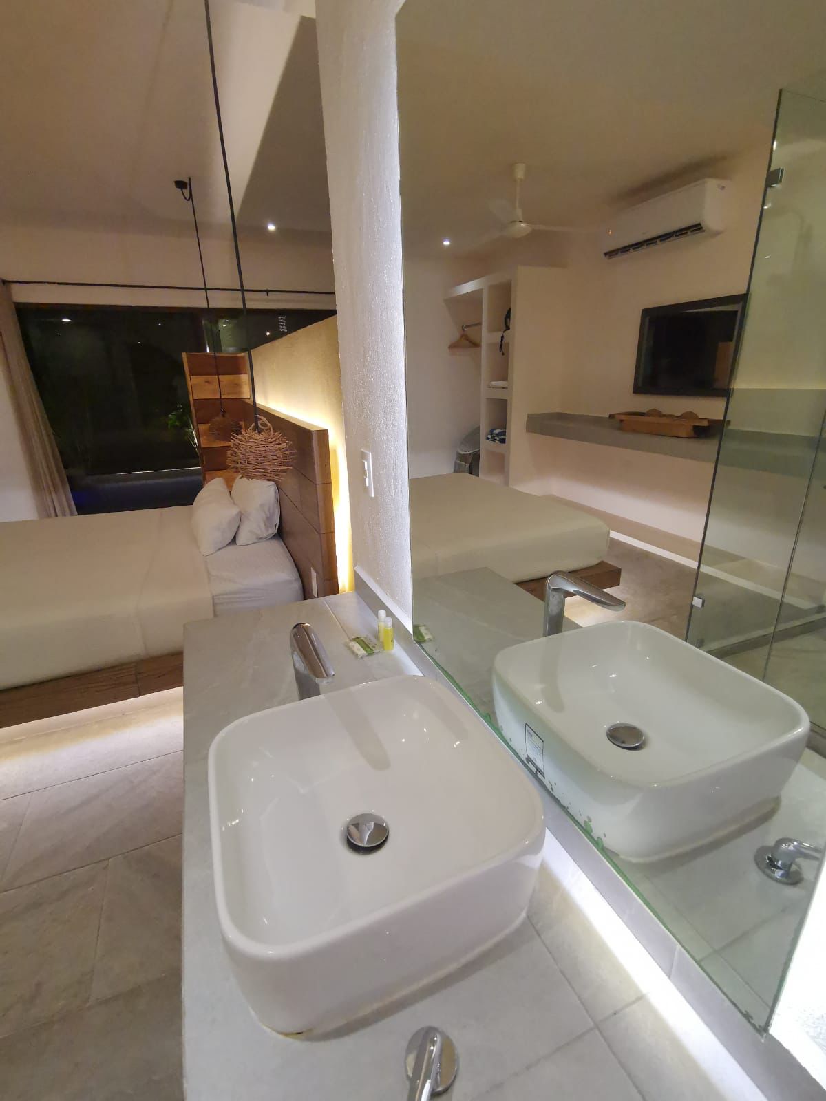 Junior Suite King Size Bed