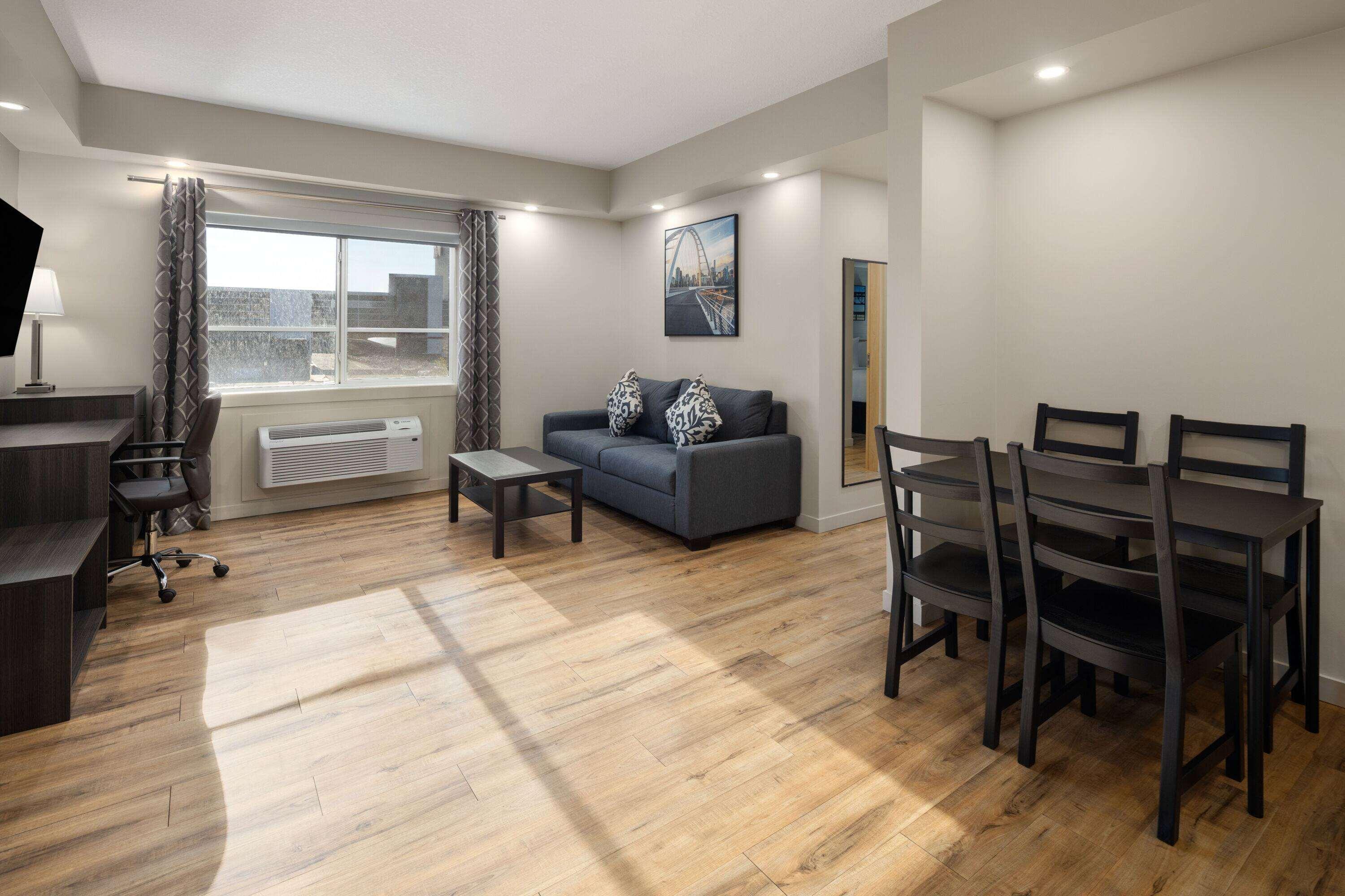 Suite Two Queen Beds