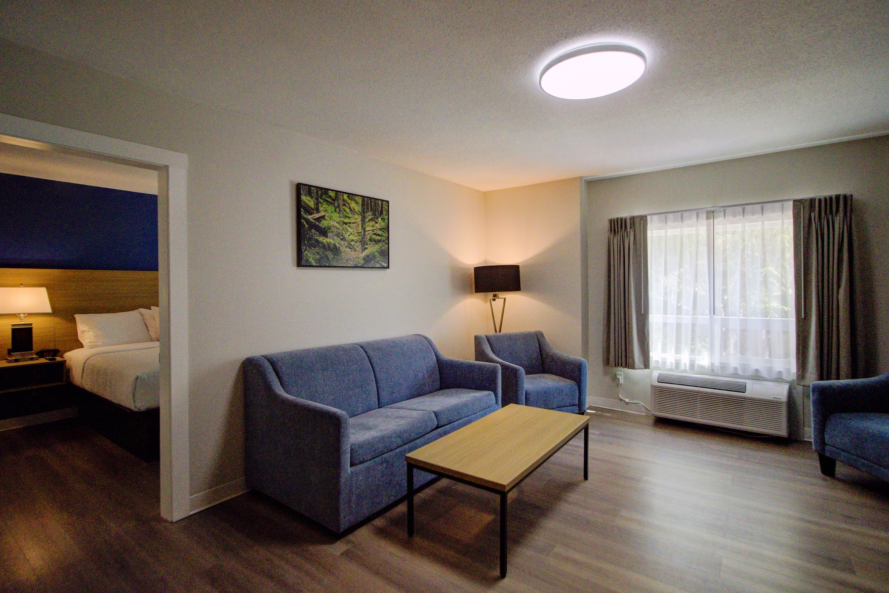 Suite Queen Size Bed