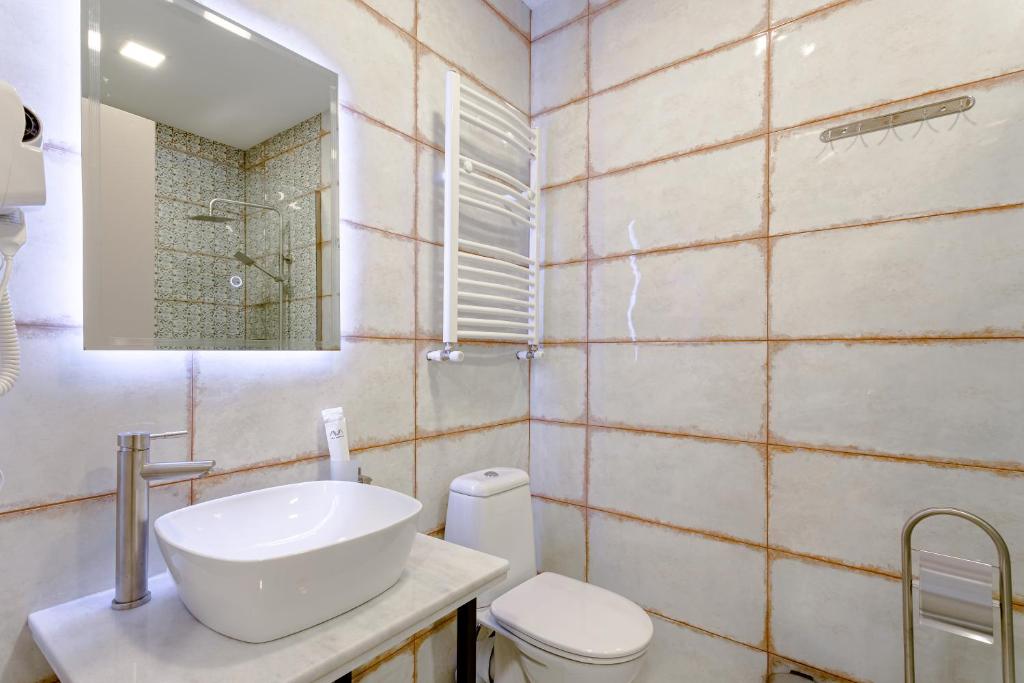 Triple Connecting Room