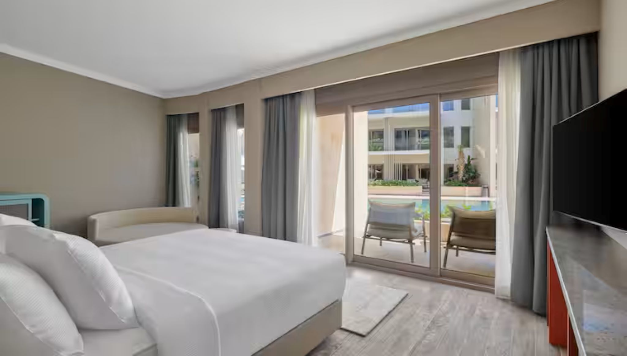 Double Deluxe Pool View